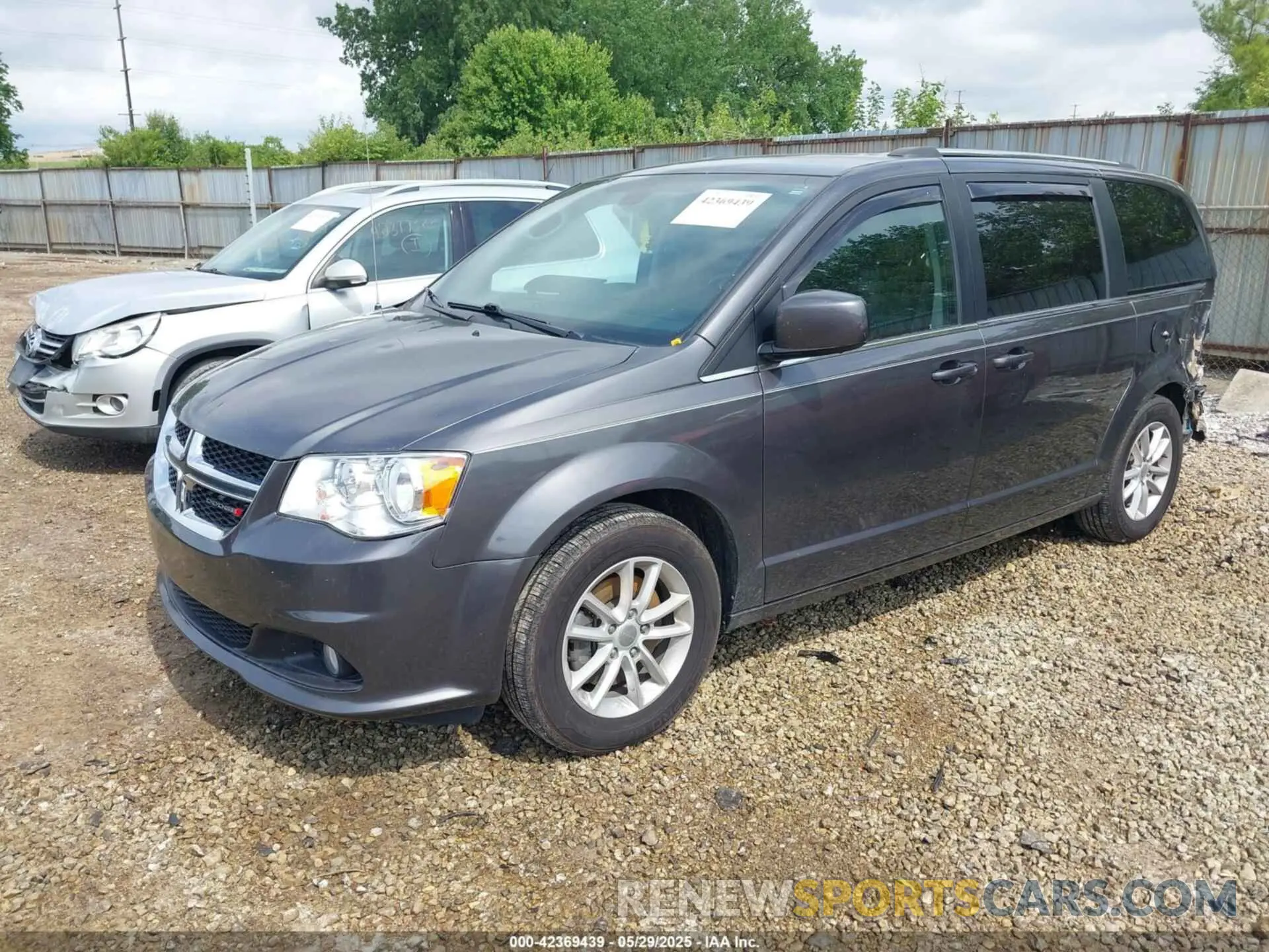 2 fotografías del automóvil dañado 2C4RDGCG9KR563862 DODGE GRAND CARAVAN 2019