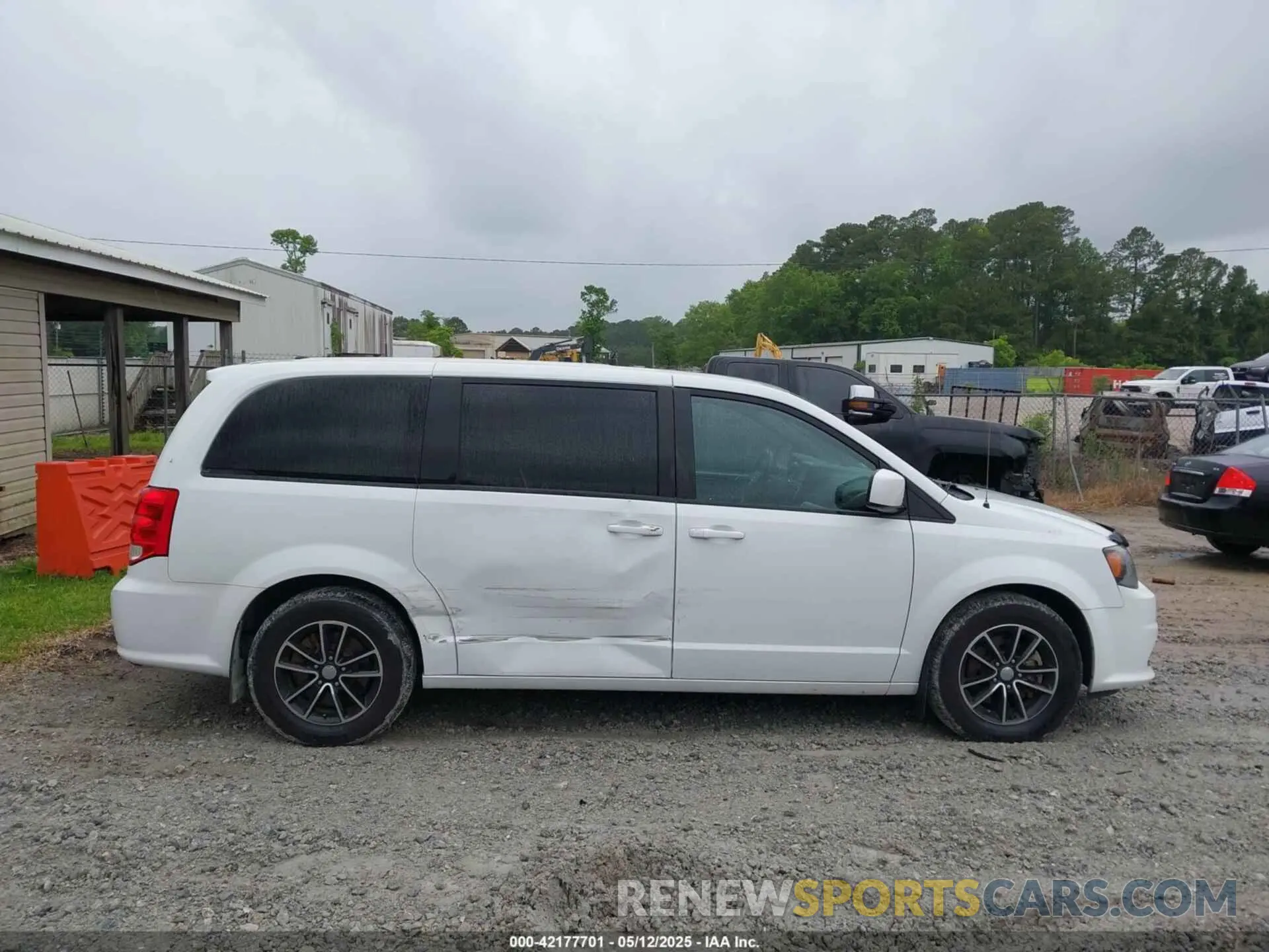 13 fotografías del automóvil dañado 2C4RDGCG9KR602580 DODGE GRAND CARAVAN 2019