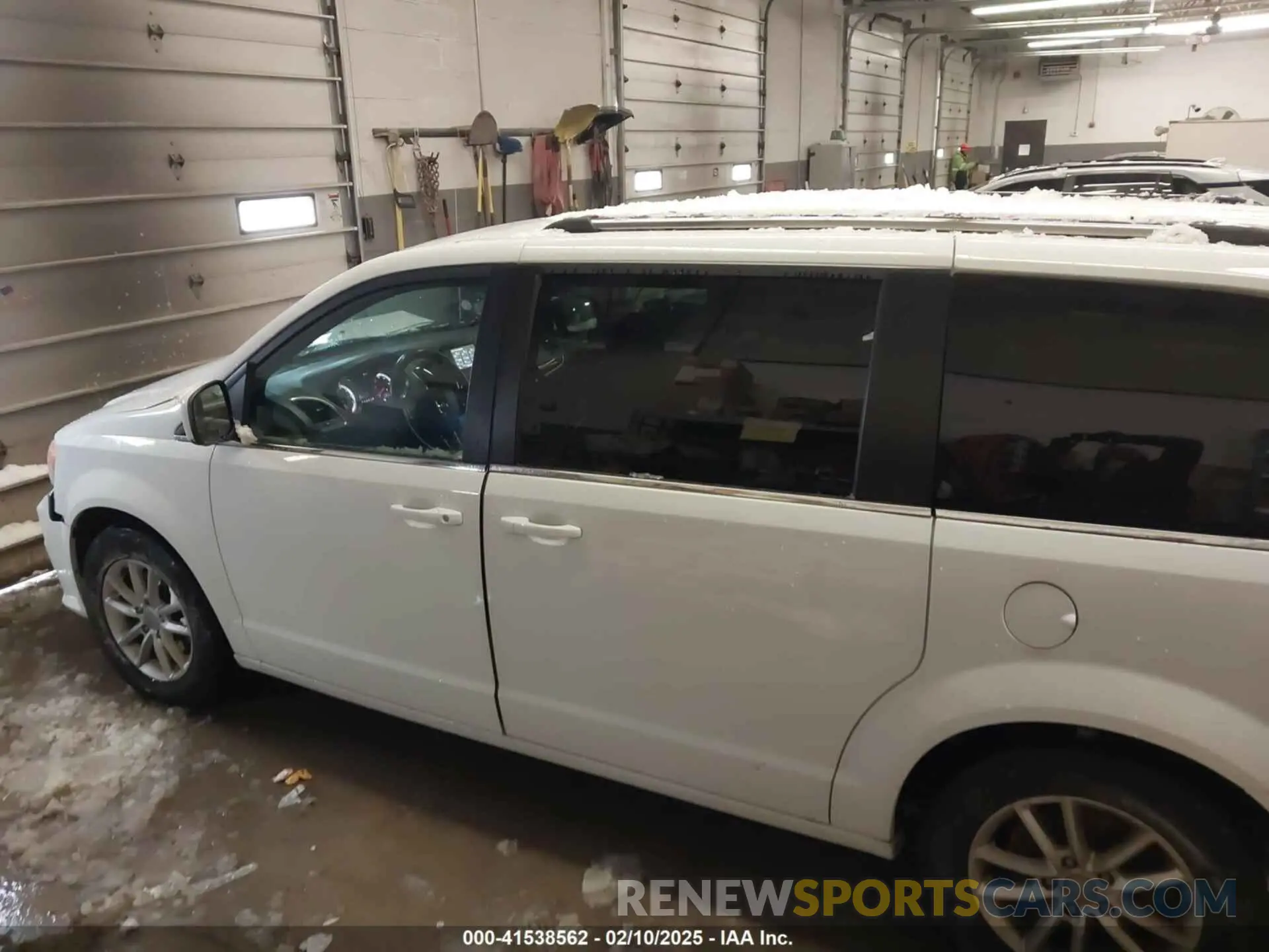 15 fotografías del automóvil dañado 2C4RDGCG9KR662455 DODGE GRAND CARAVAN 2019