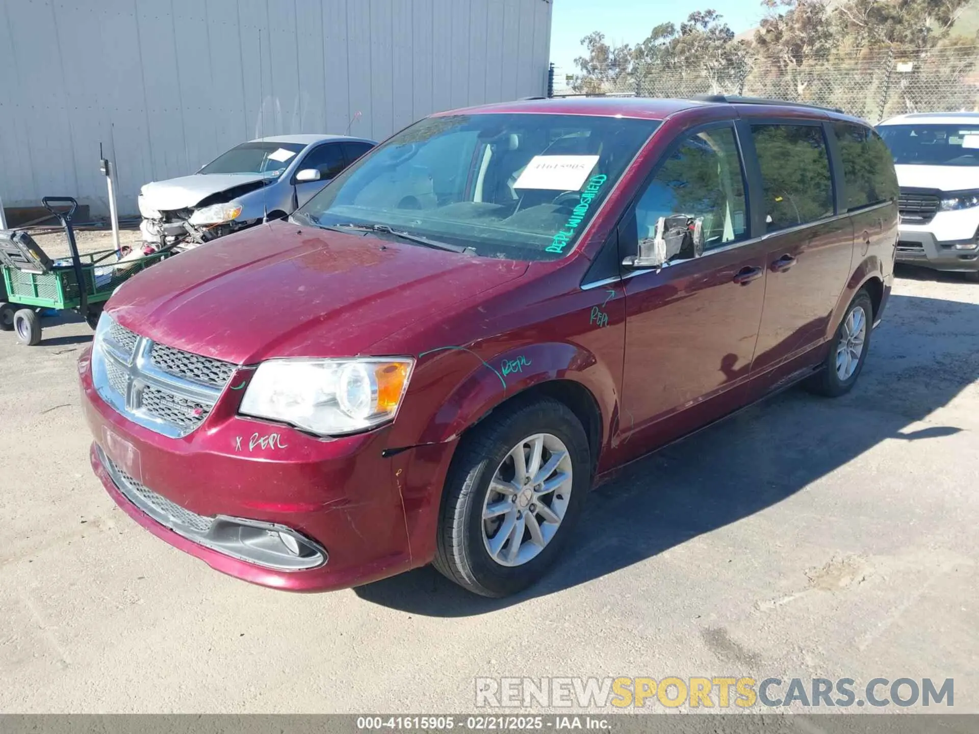 2 fotografías del automóvil dañado 2C4RDGCG9KR693432 DODGE GRAND CARAVAN 2019