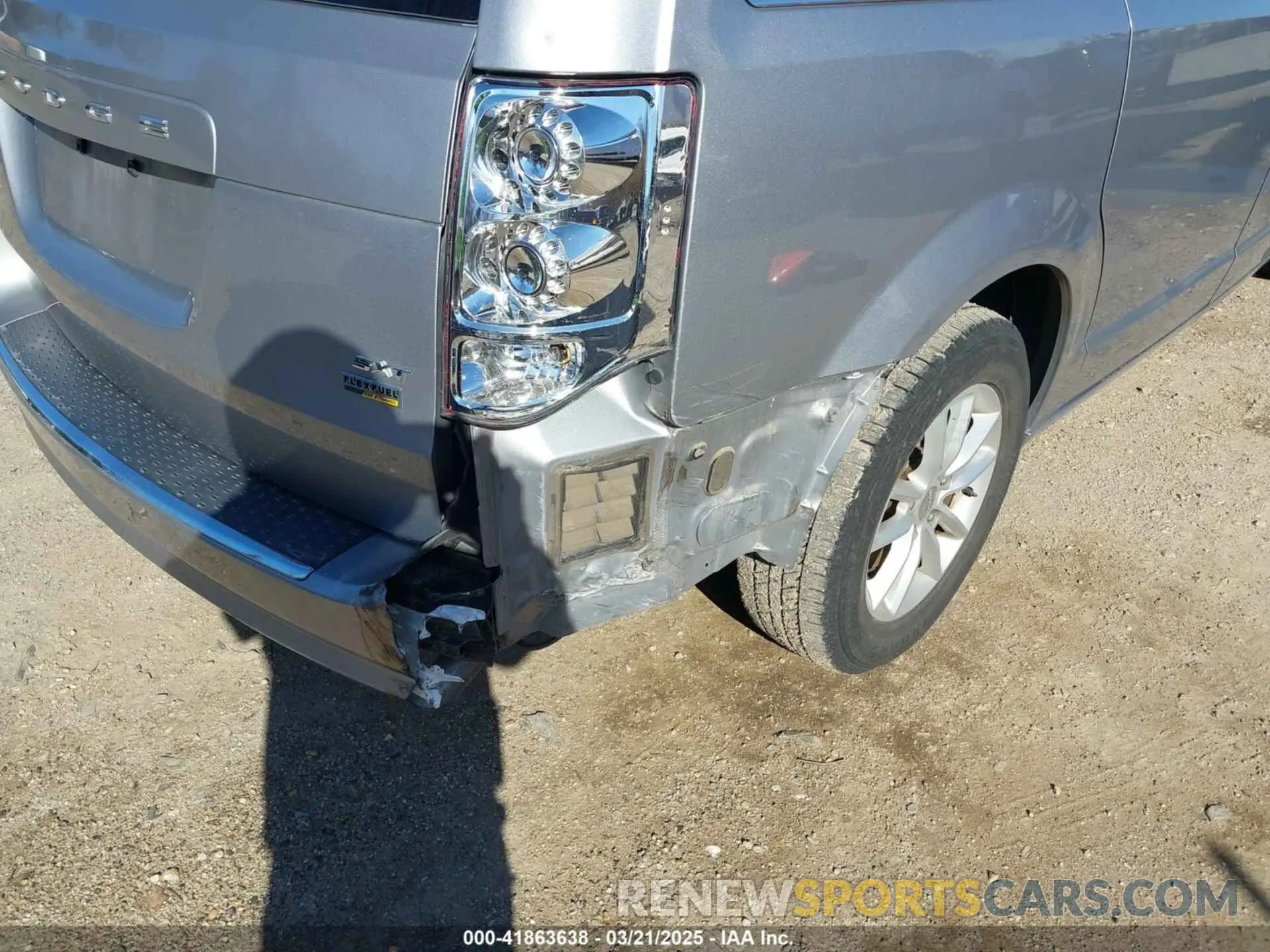 19 fotografías del automóvil dañado 2C4RDGCG9KR761325 DODGE GRAND CARAVAN 2019