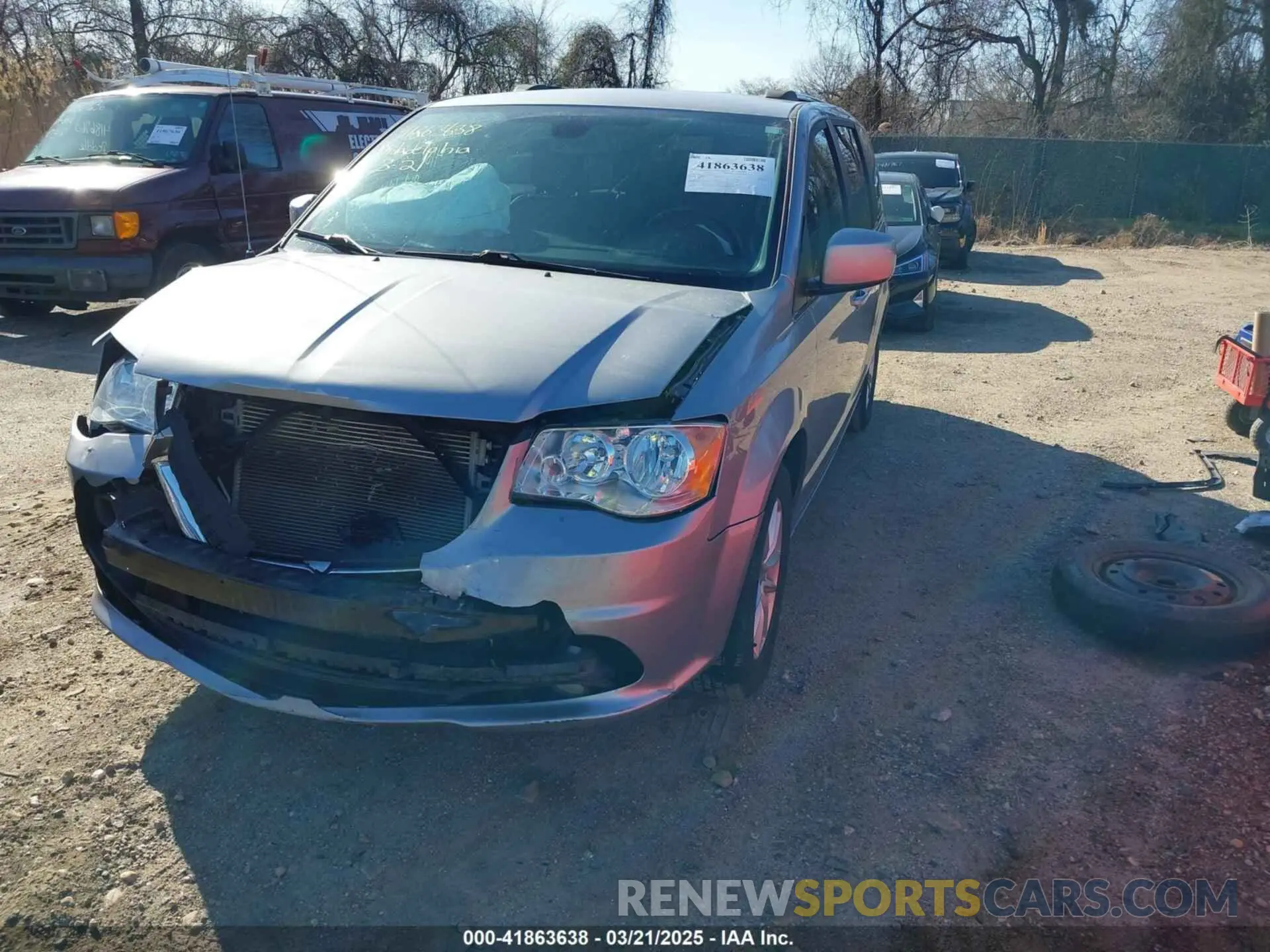 2 fotografías del automóvil dañado 2C4RDGCG9KR761325 DODGE GRAND CARAVAN 2019