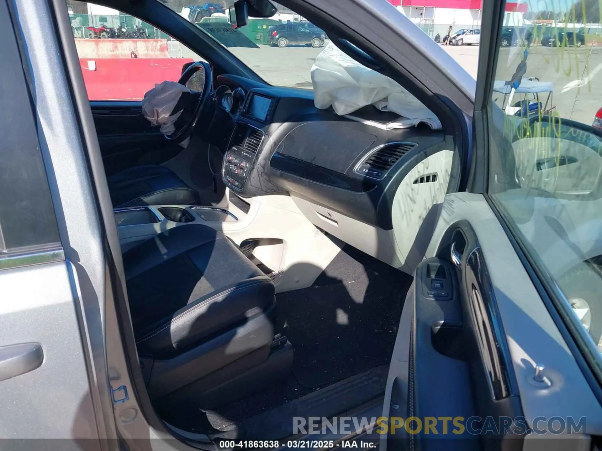 5 fotografías del automóvil dañado 2C4RDGCG9KR761325 DODGE GRAND CARAVAN 2019