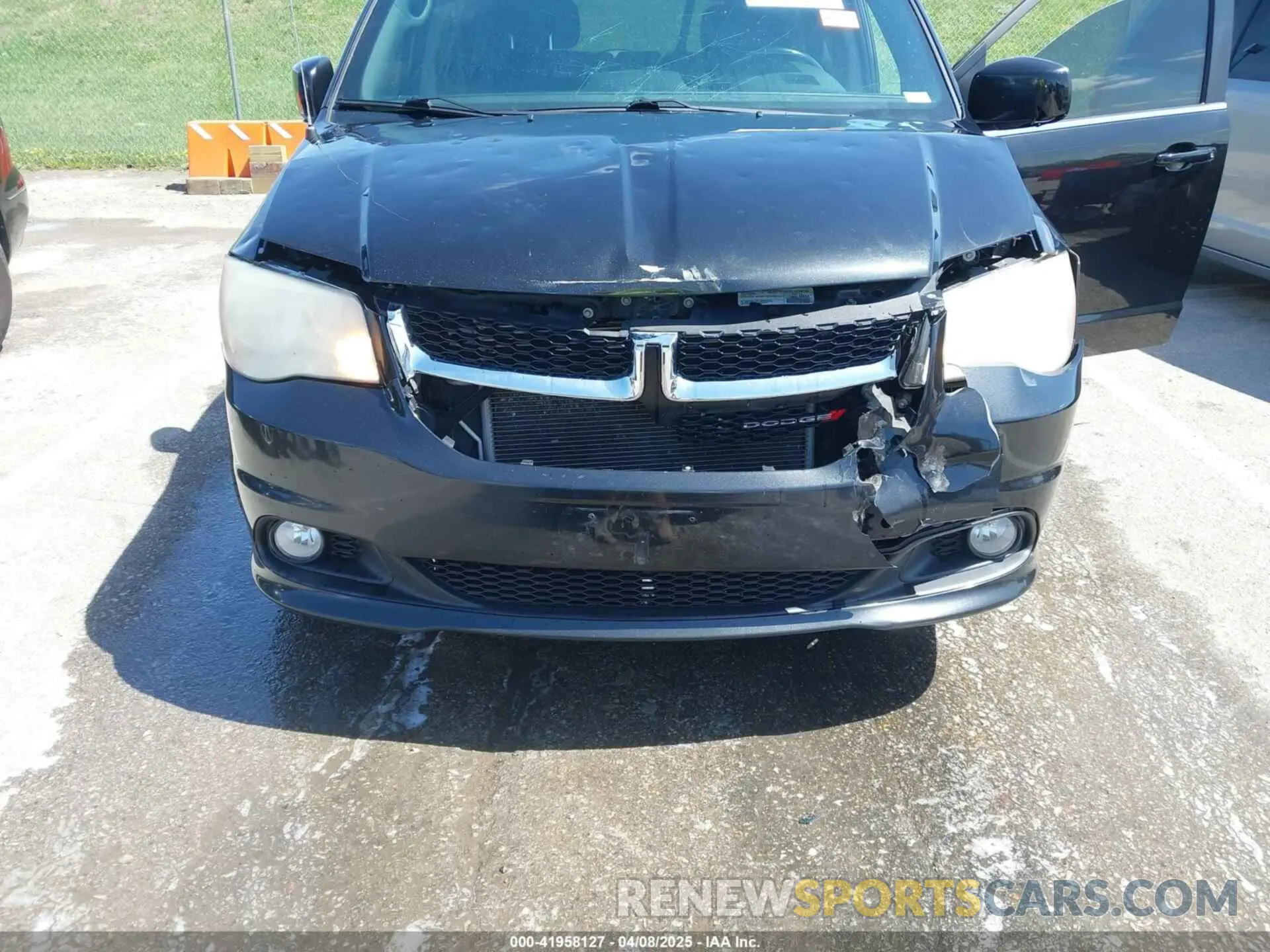 6 fotografías del automóvil dañado 2C4RDGCG9KR774978 DODGE GRAND CARAVAN 2019