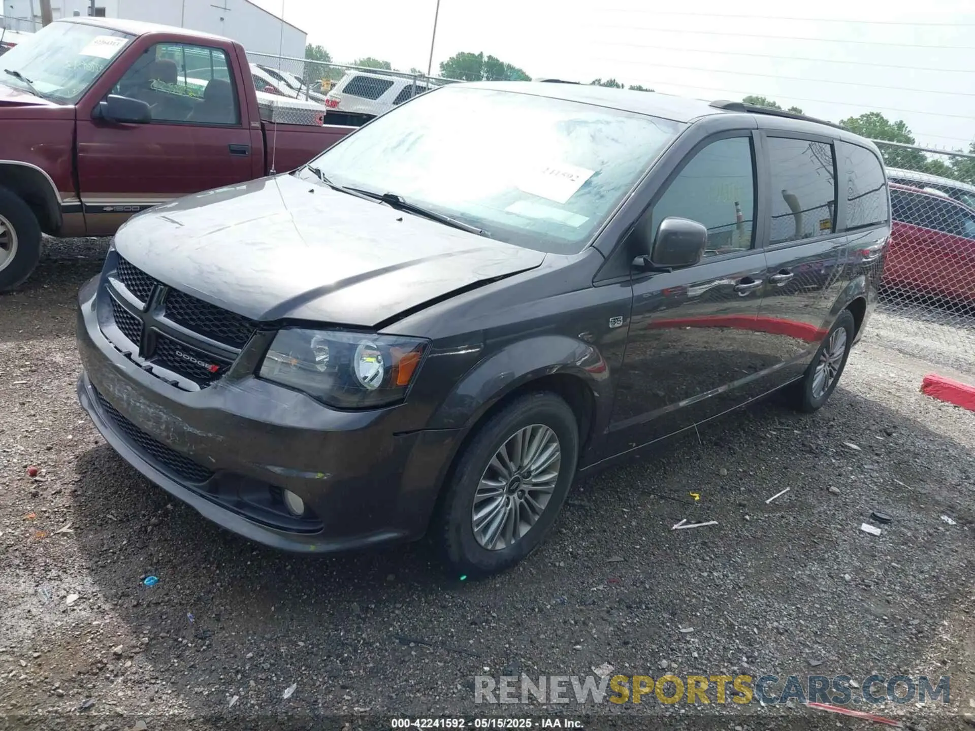 2 fotografías del automóvil dañado 2C4RDGCG9KR779632 DODGE GRAND CARAVAN 2019