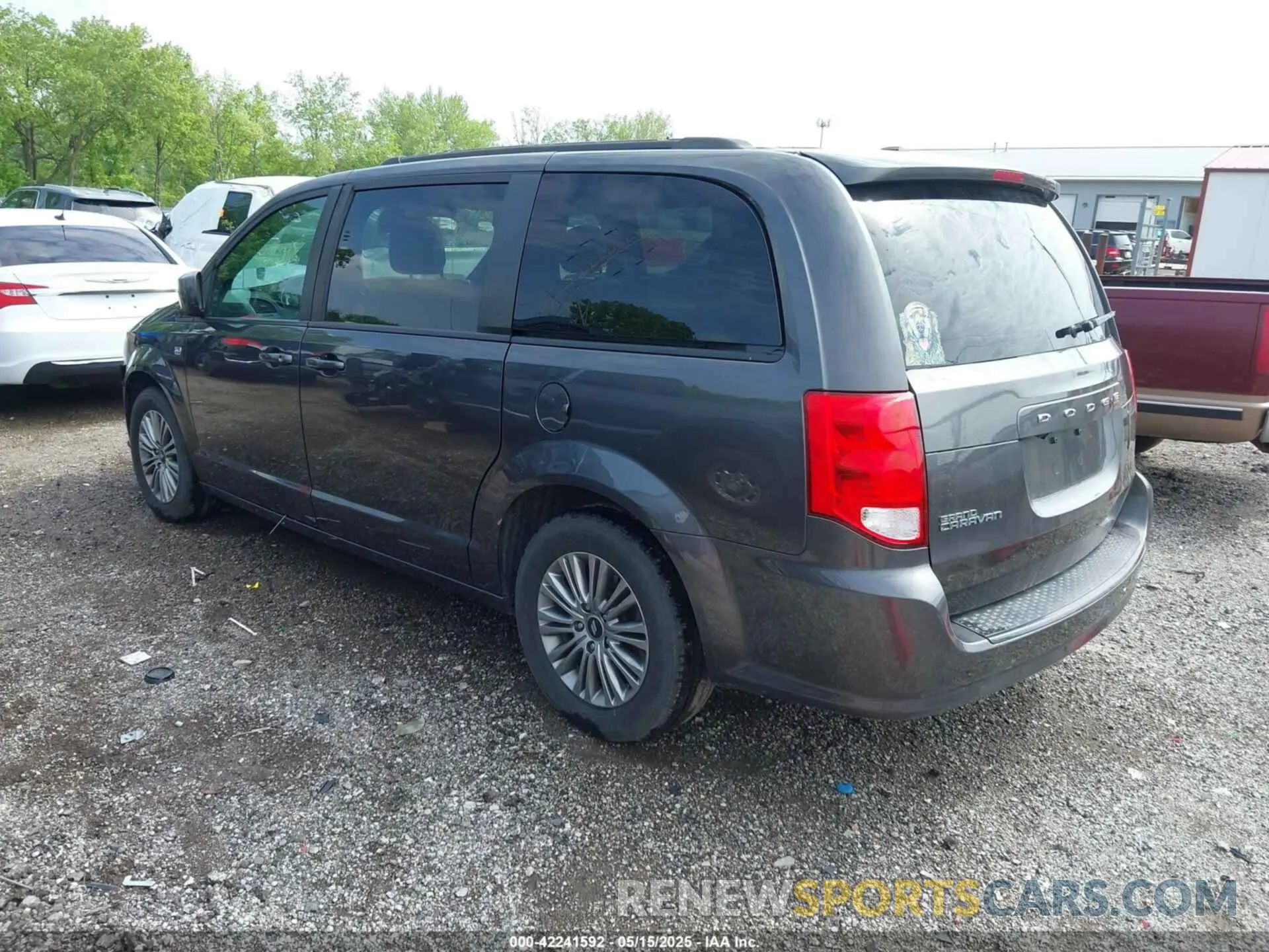 3 fotografías del automóvil dañado 2C4RDGCG9KR779632 DODGE GRAND CARAVAN 2019