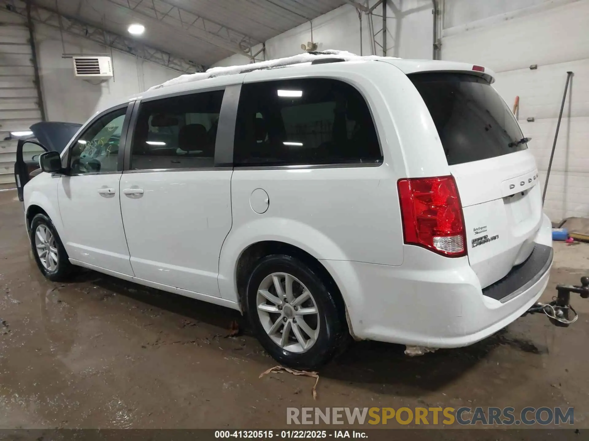 3 fotografías del automóvil dañado 2C4RDGCGXKR591430 DODGE GRAND CARAVAN 2019