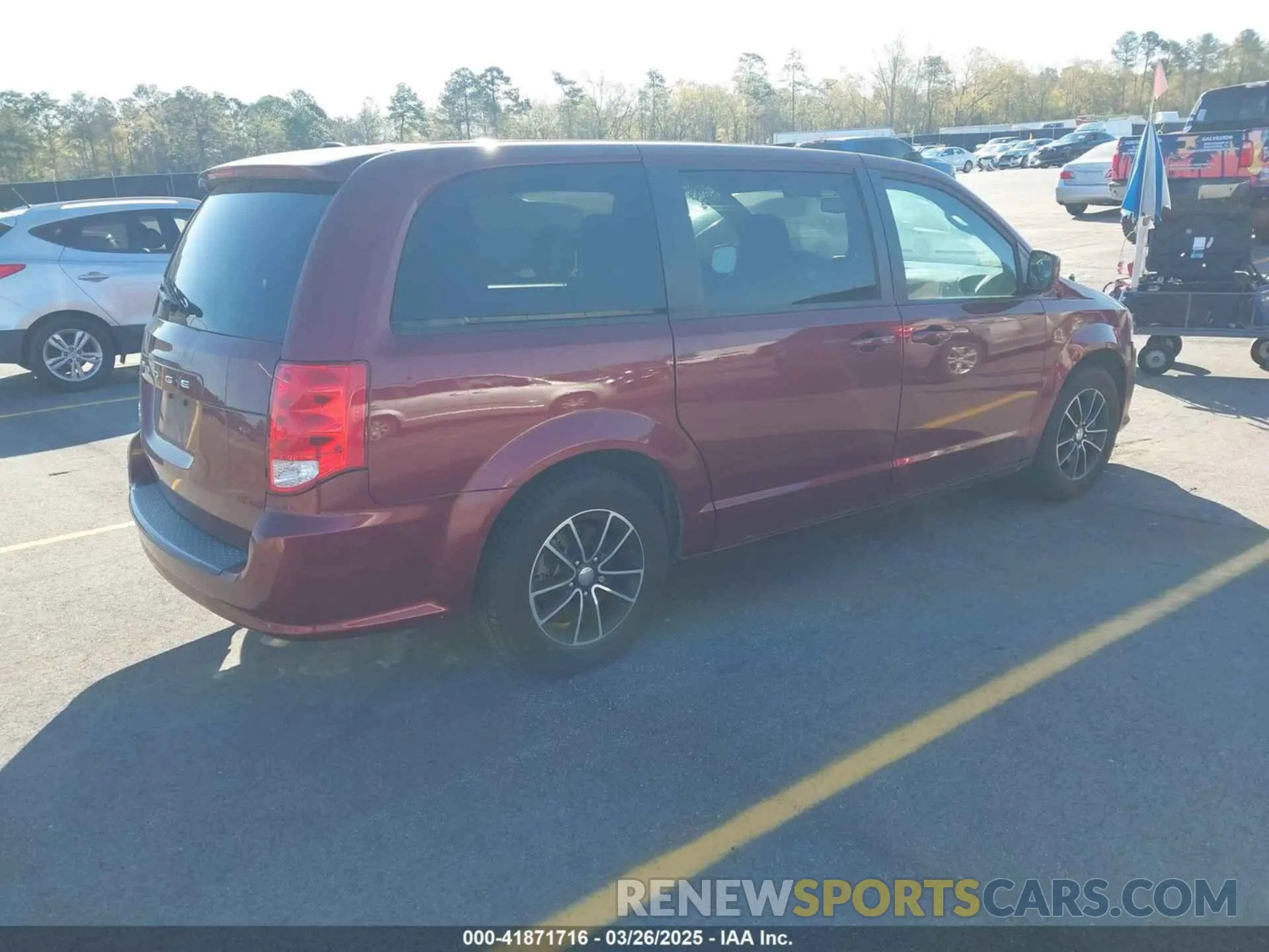 4 fotografías del automóvil dañado 2C4RDGCGXKR633062 DODGE GRAND CARAVAN 2019