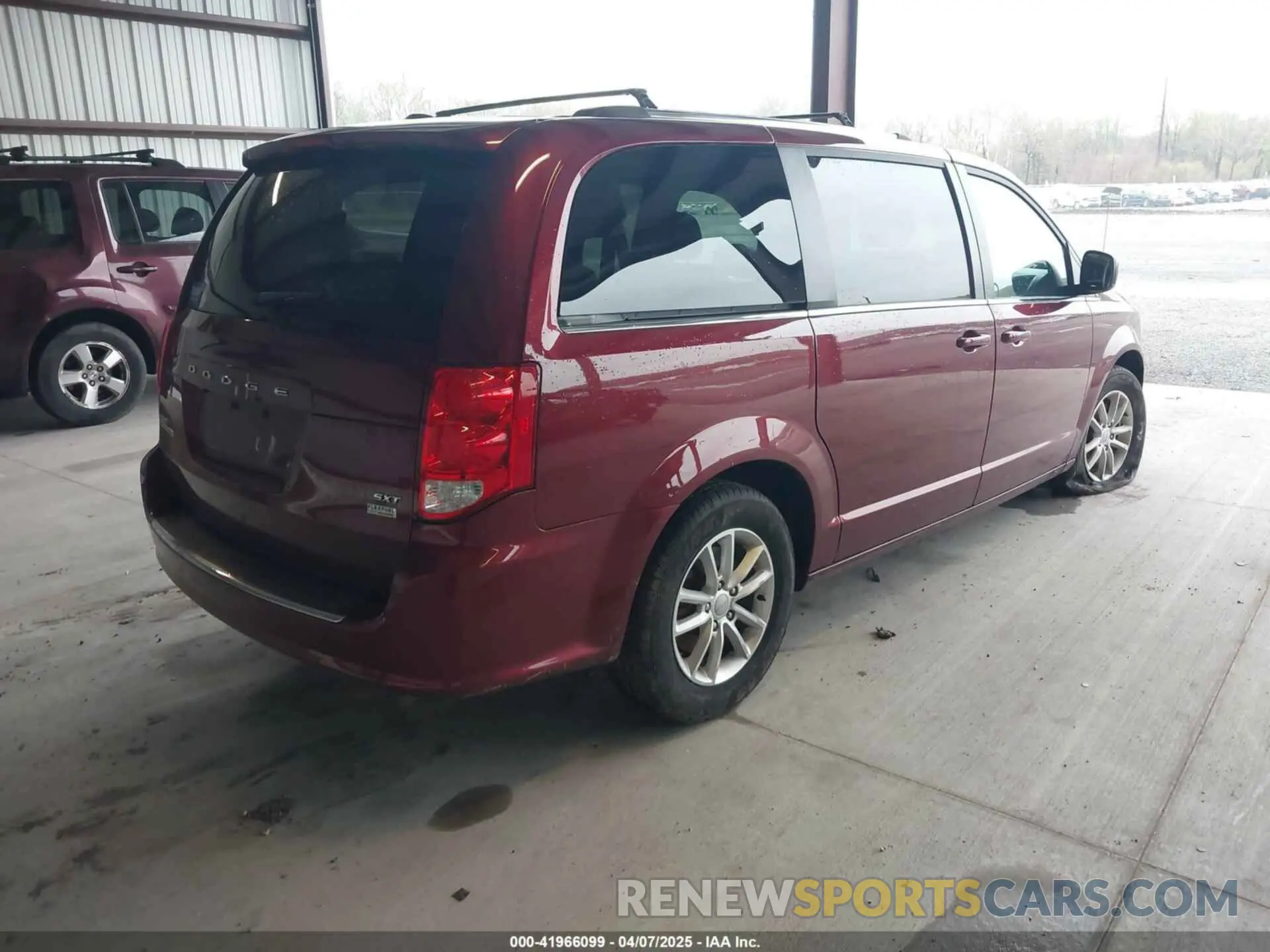 4 fotografías del automóvil dañado 2C4RDGCGXKR759292 DODGE GRAND CARAVAN 2019