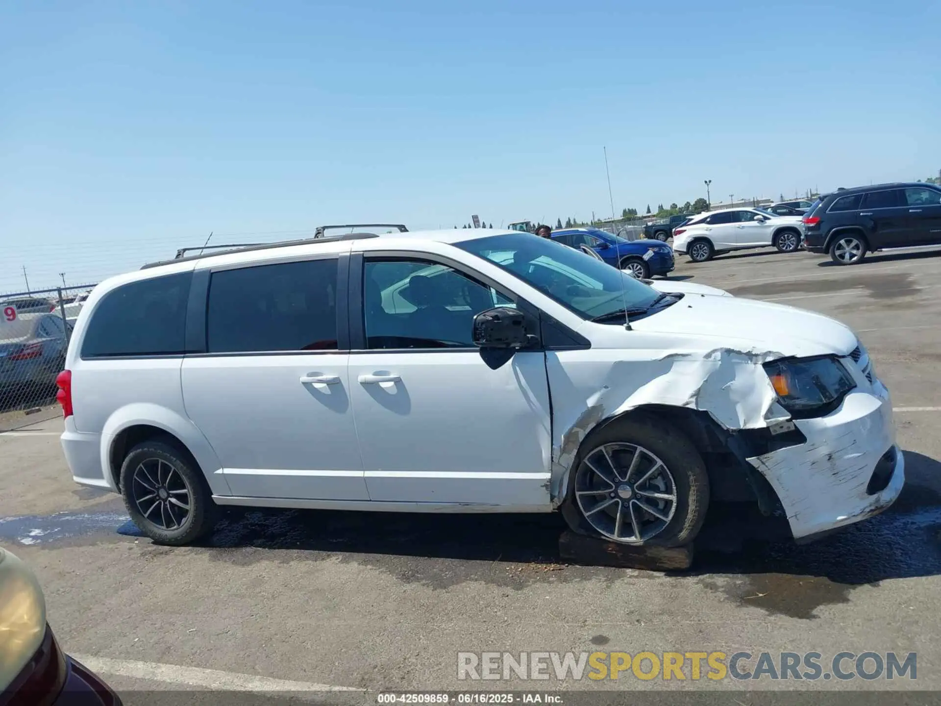 12 fotografías del automóvil dañado 2C4RDGEG0KR662602 DODGE GRAND CARAVAN 2019