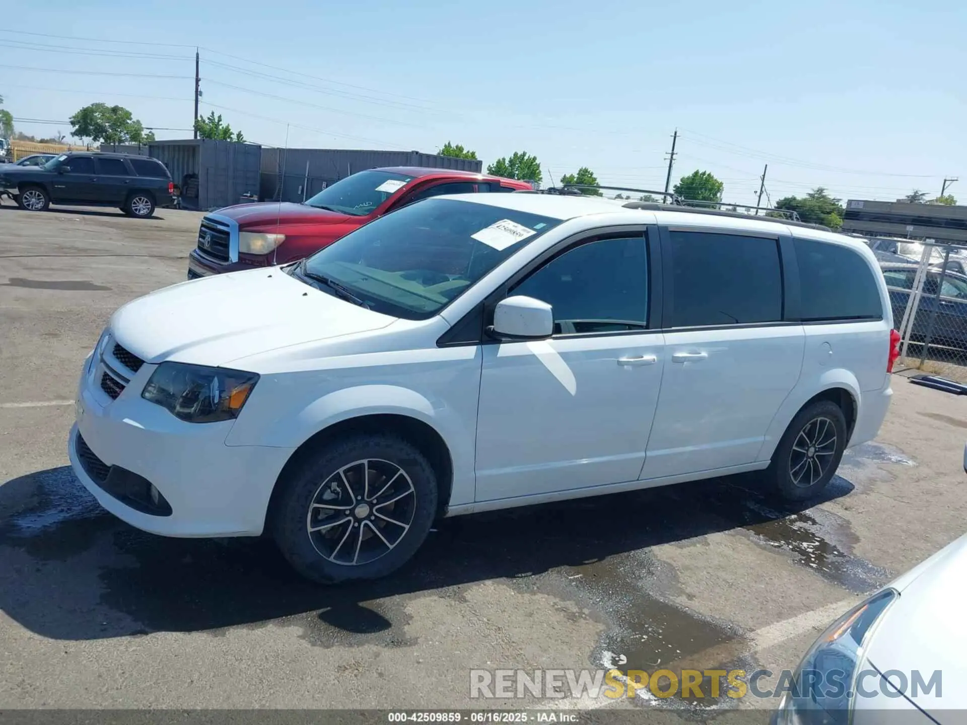 13 fotografías del automóvil dañado 2C4RDGEG0KR662602 DODGE GRAND CARAVAN 2019