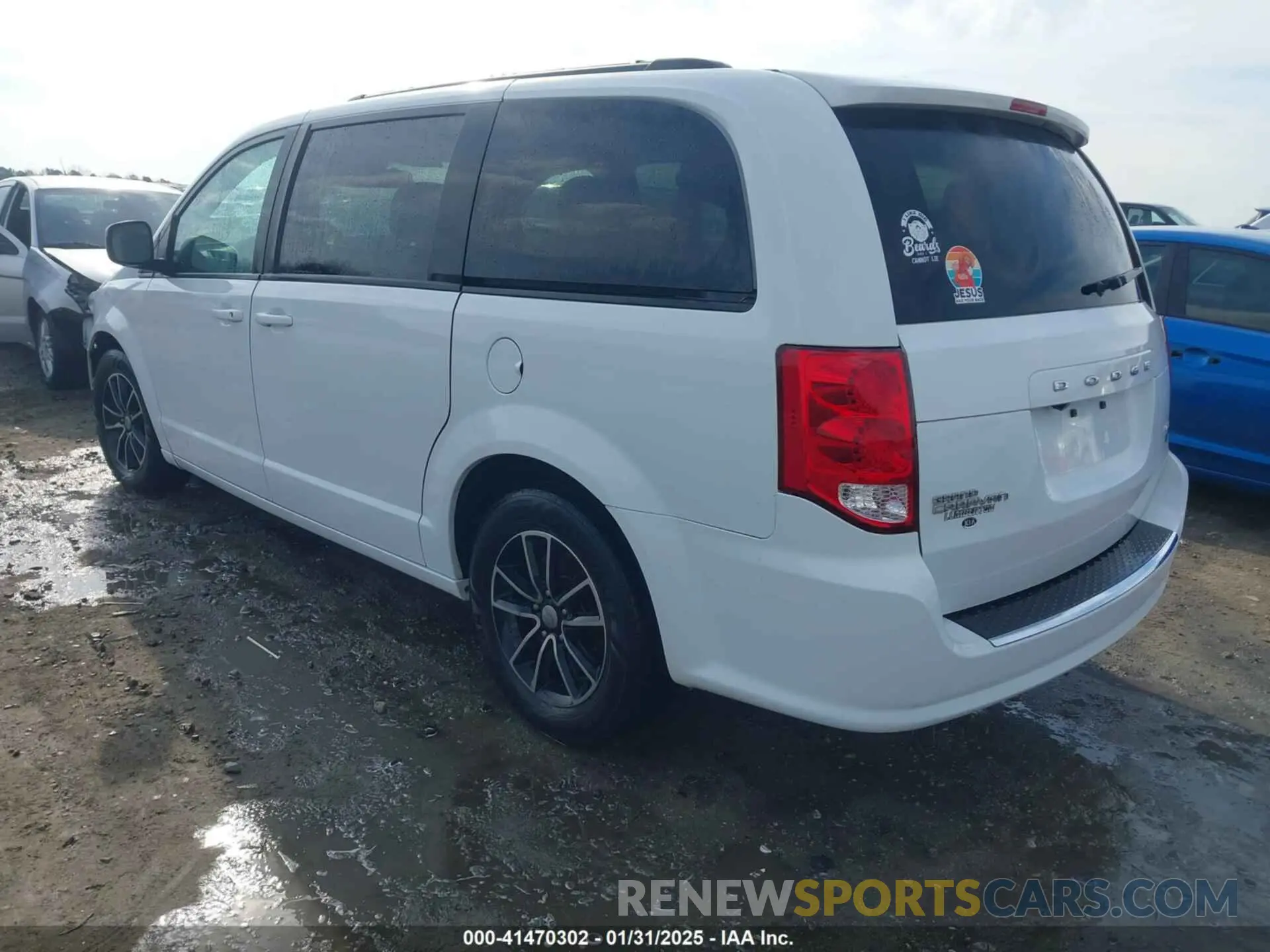 3 fotografías del automóvil dañado 2C4RDGEG1KR622884 DODGE GRAND CARAVAN 2019
