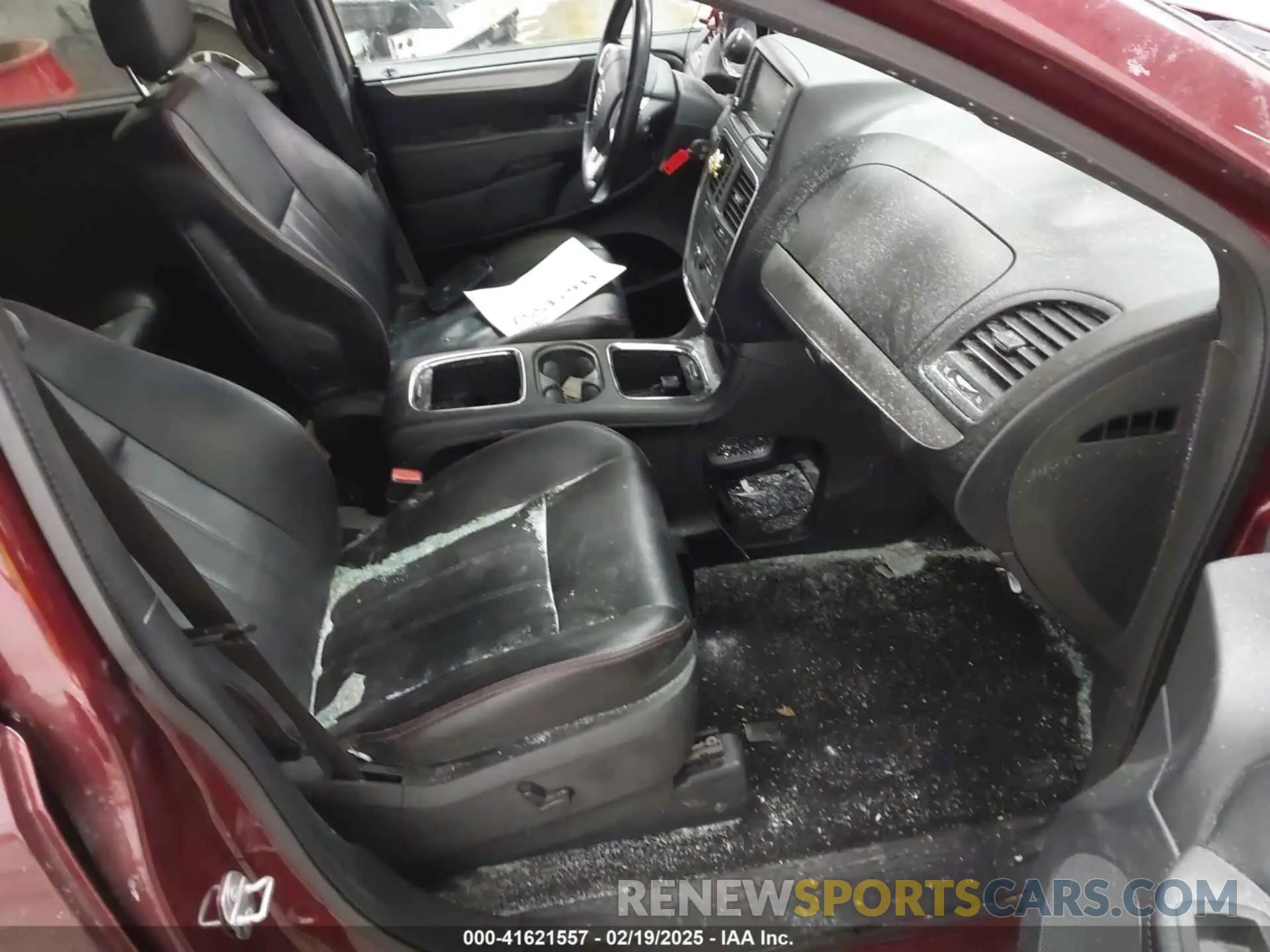 5 fotografías del automóvil dañado 2C4RDGEG1KR640575 DODGE GRAND CARAVAN 2019