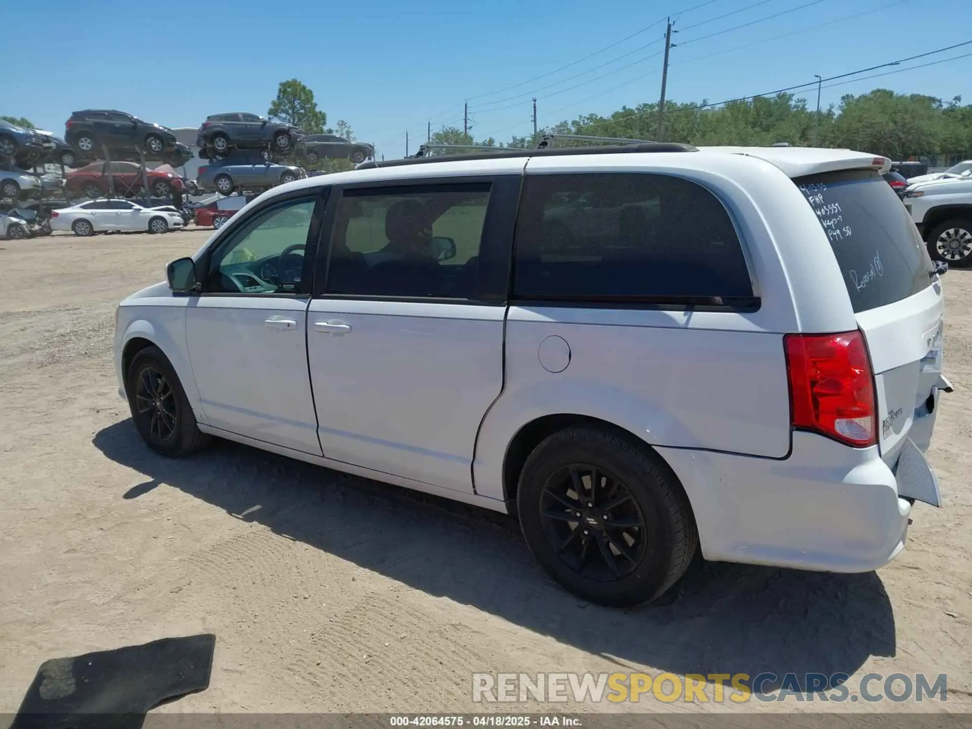 14 fotografías del automóvil dañado 2C4RDGEG1KR739705 DODGE GRAND CARAVAN 2019