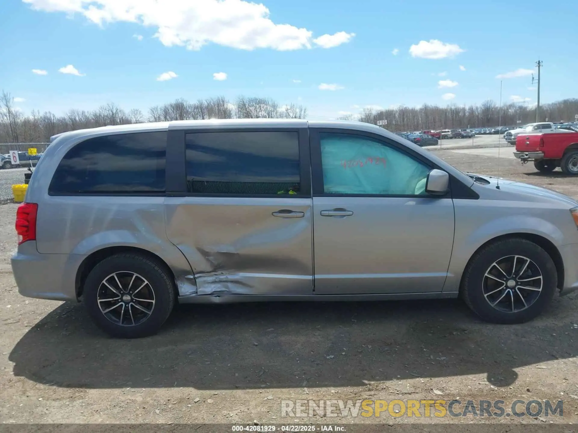 13 fotografías del automóvil dañado 2C4RDGEG1KR760764 DODGE GRAND CARAVAN 2019