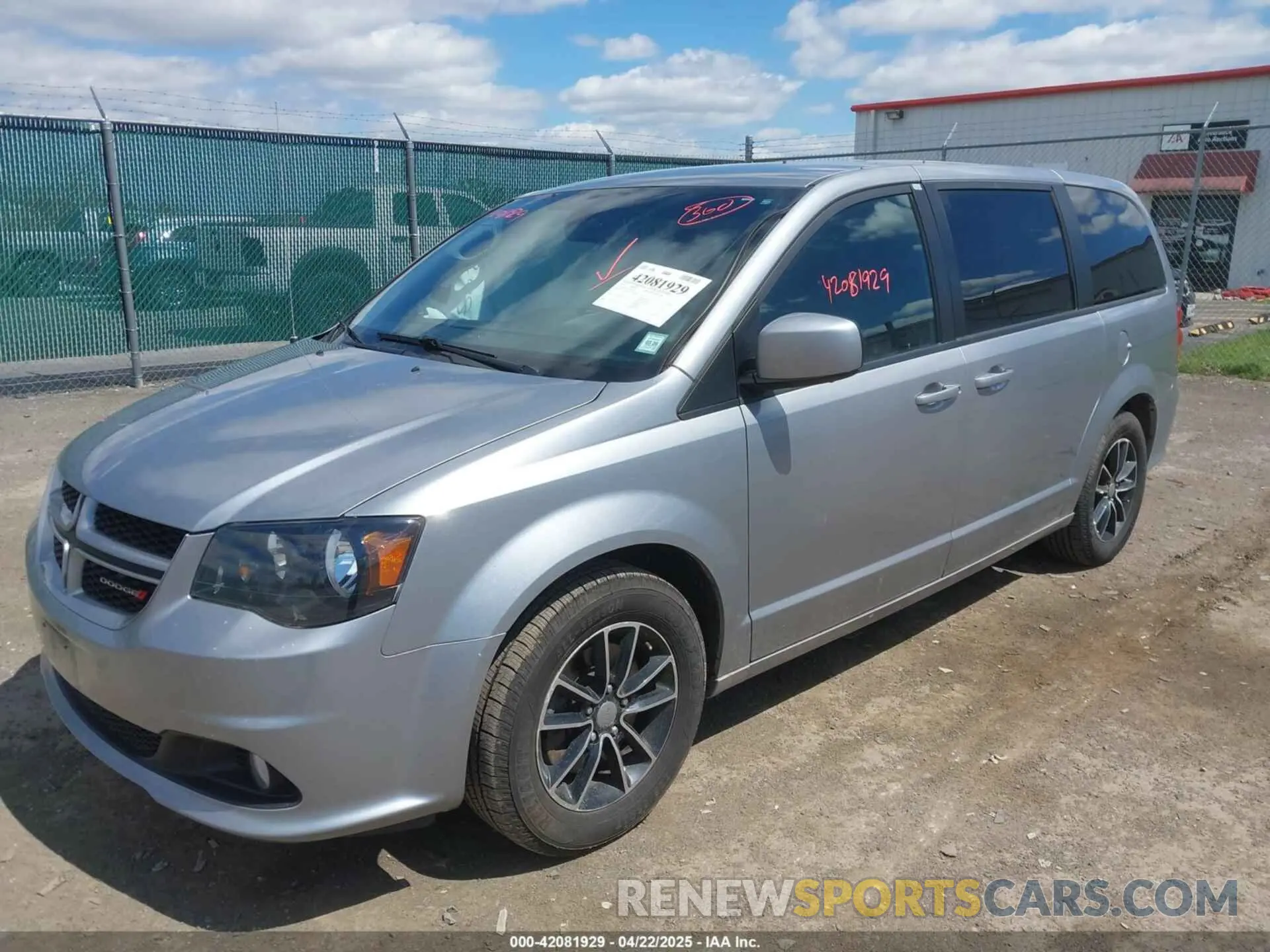 2 fotografías del automóvil dañado 2C4RDGEG1KR760764 DODGE GRAND CARAVAN 2019