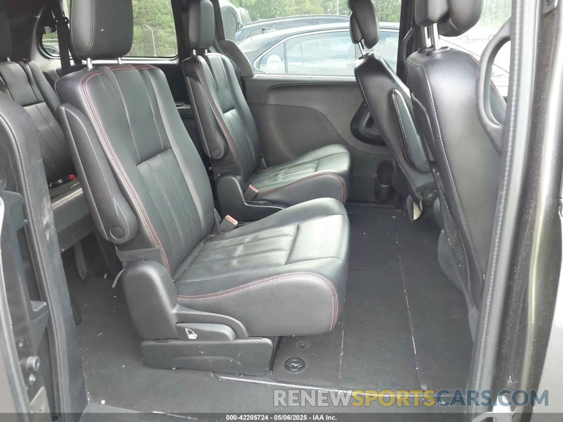 8 fotografías del automóvil dañado 2C4RDGEG2KR520641 DODGE GRAND CARAVAN 2019