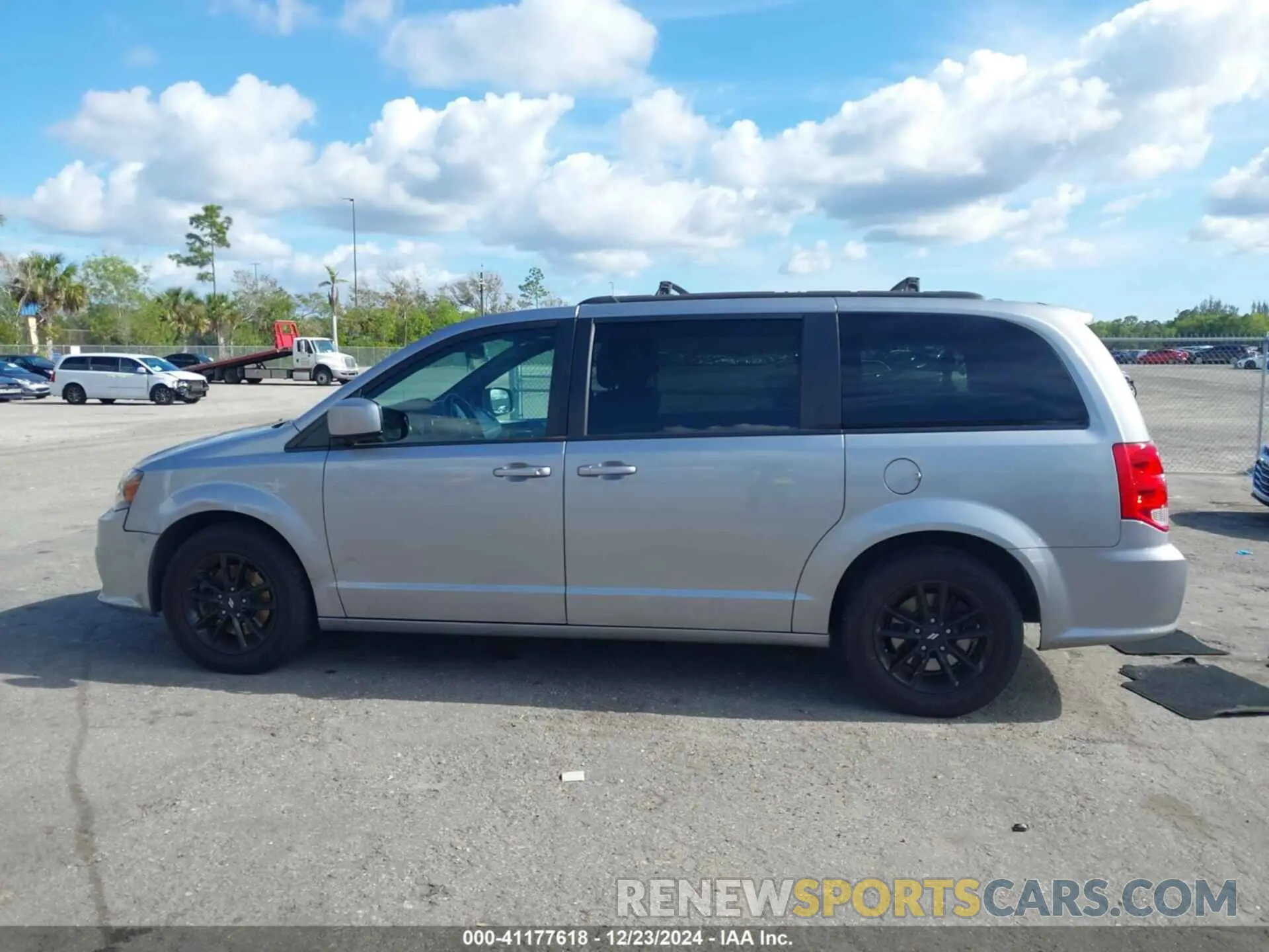 14 fotografías del automóvil dañado 2C4RDGEG2KR736330 DODGE GRAND CARAVAN 2019