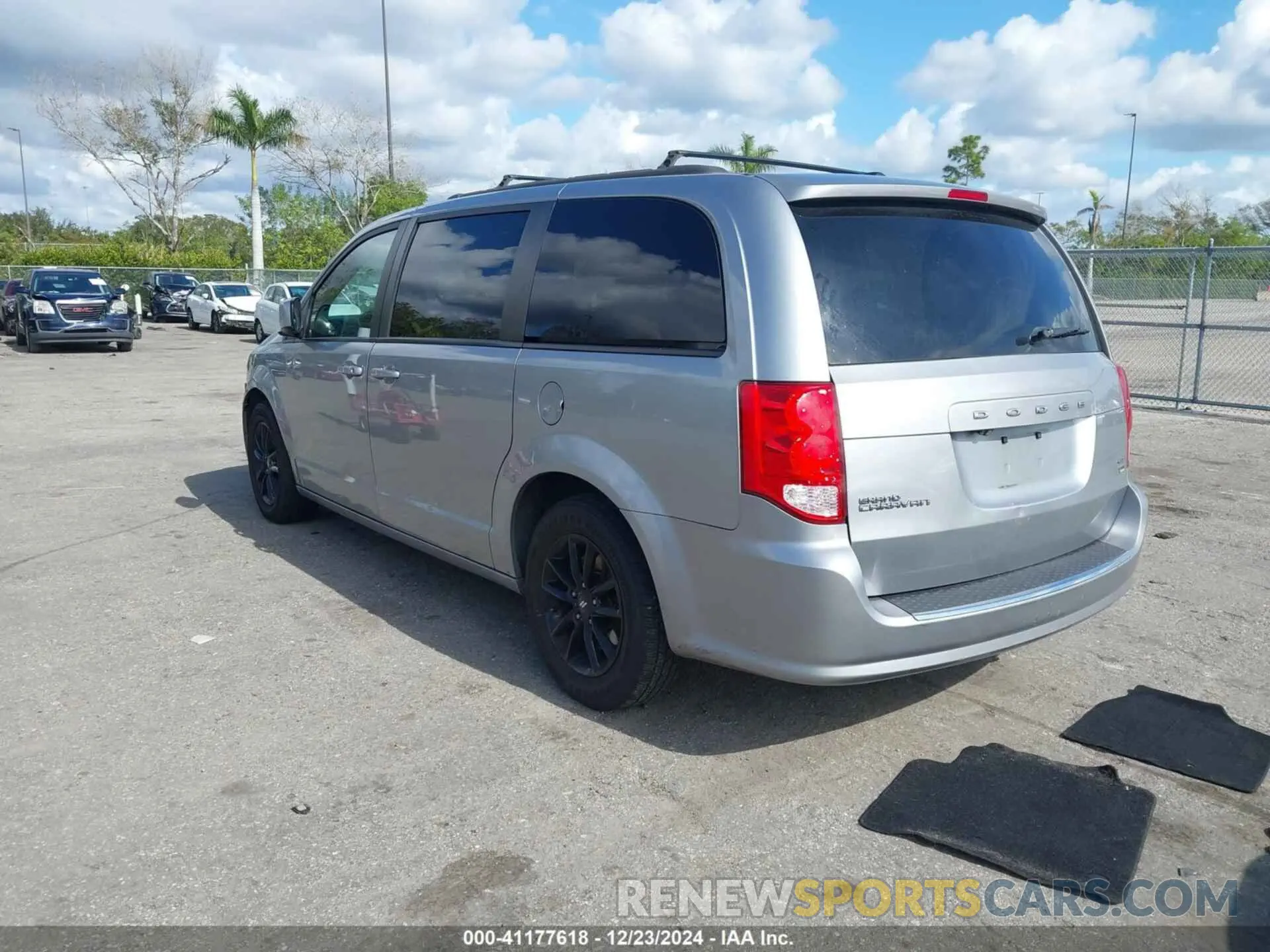 3 fotografías del automóvil dañado 2C4RDGEG2KR736330 DODGE GRAND CARAVAN 2019