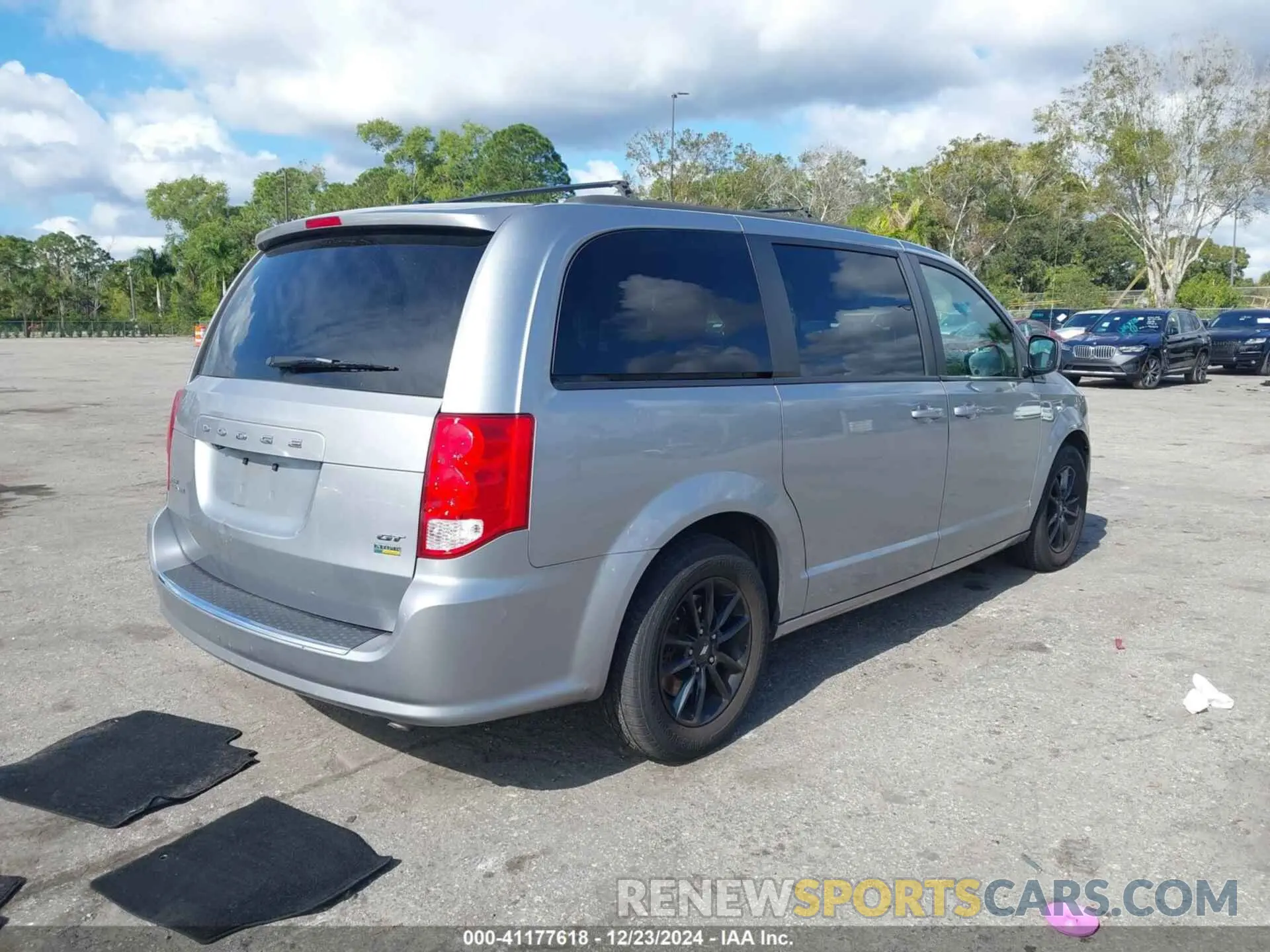 4 fotografías del automóvil dañado 2C4RDGEG2KR736330 DODGE GRAND CARAVAN 2019