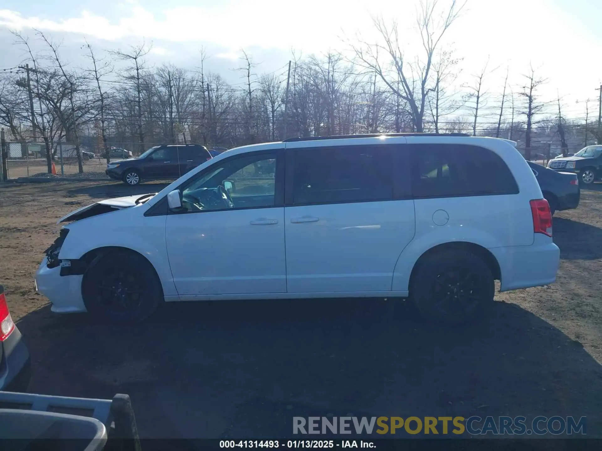 14 fotografías del automóvil dañado 2C4RDGEG2KR748042 DODGE GRAND CARAVAN 2019