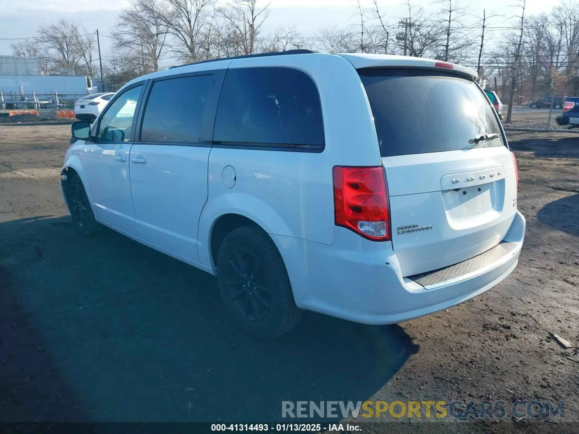 3 fotografías del automóvil dañado 2C4RDGEG2KR748042 DODGE GRAND CARAVAN 2019