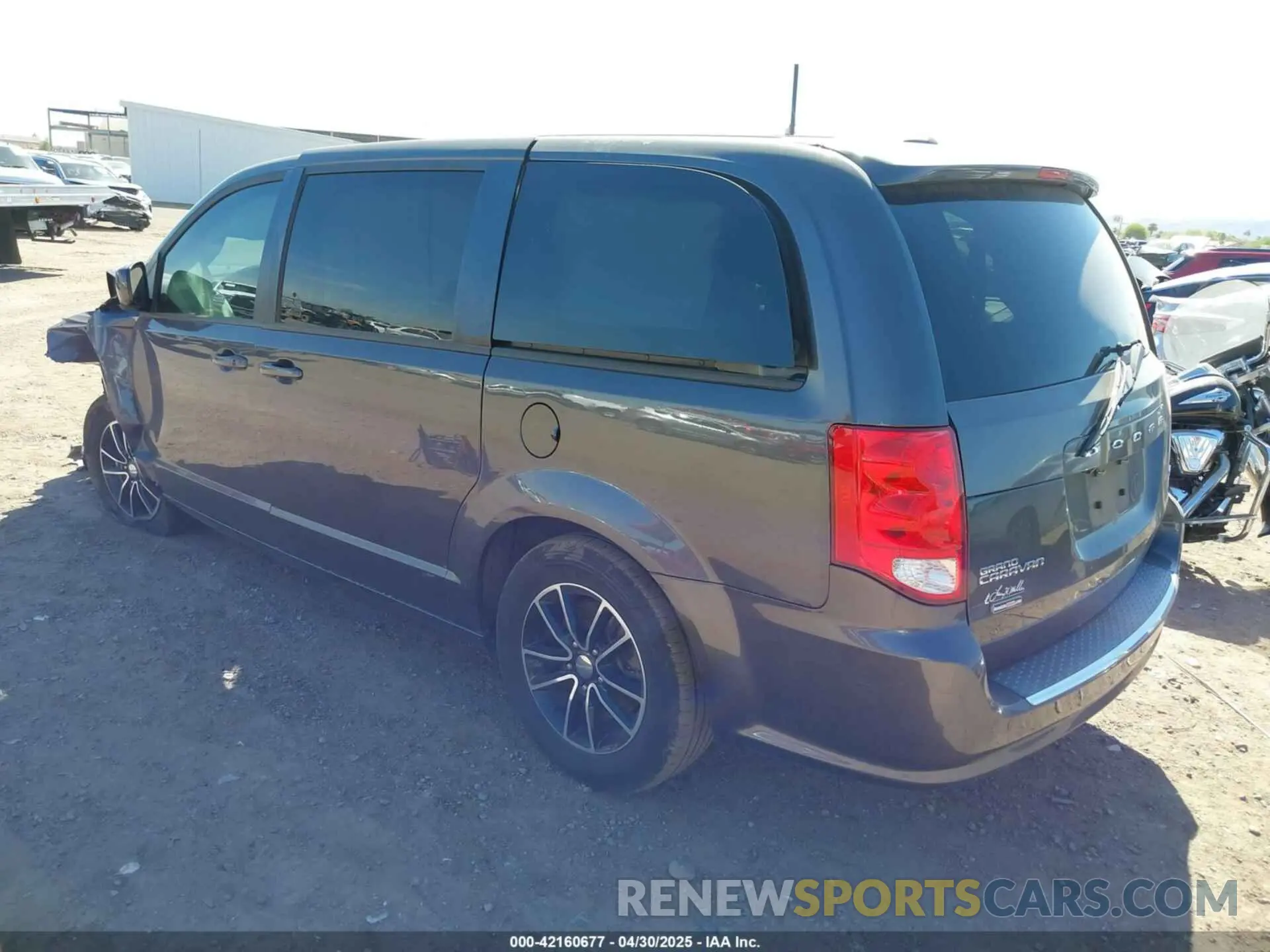 3 fotografías del automóvil dañado 2C4RDGEG3KR533947 DODGE GRAND CARAVAN 2019