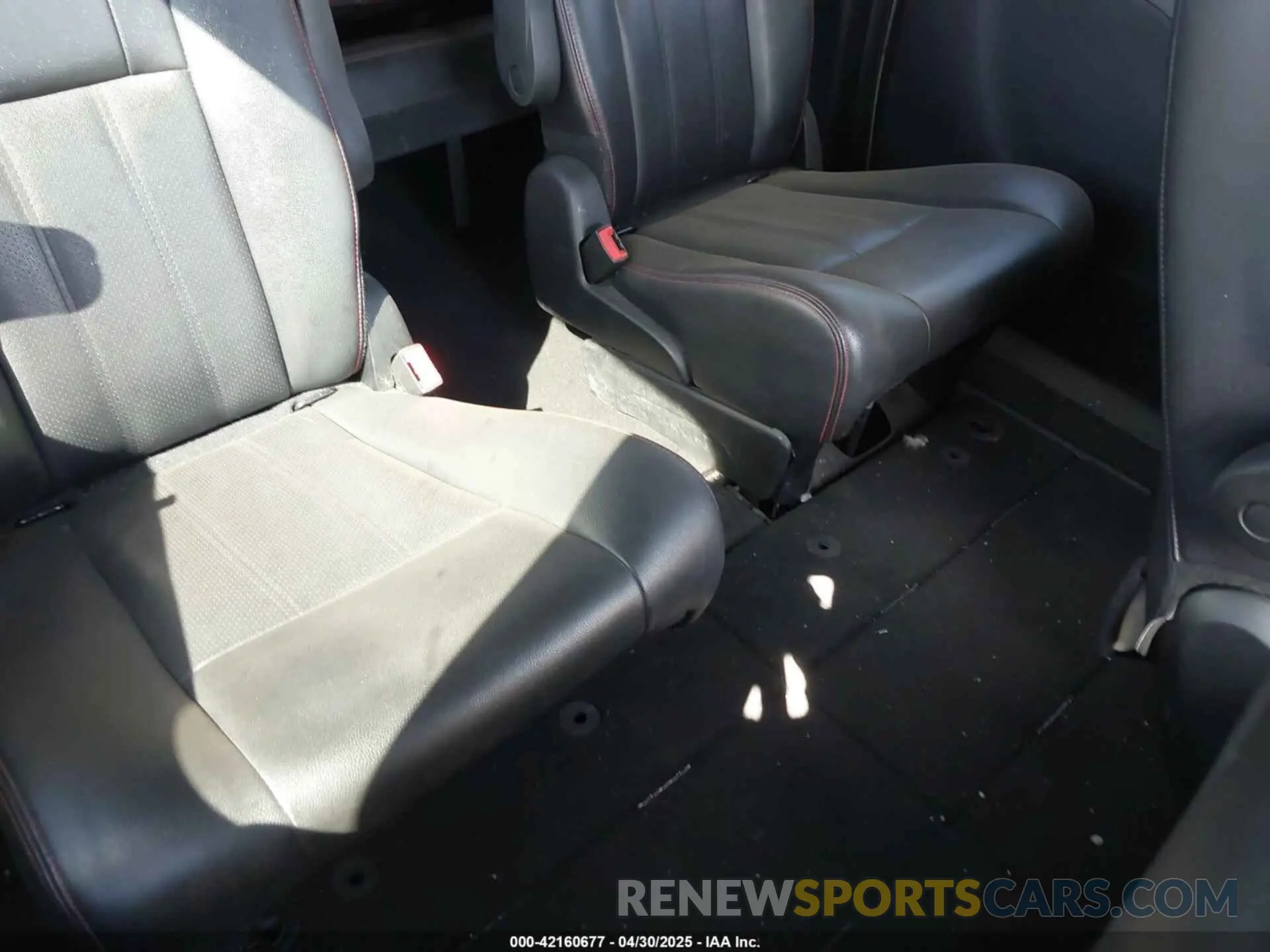 8 fotografías del automóvil dañado 2C4RDGEG3KR533947 DODGE GRAND CARAVAN 2019