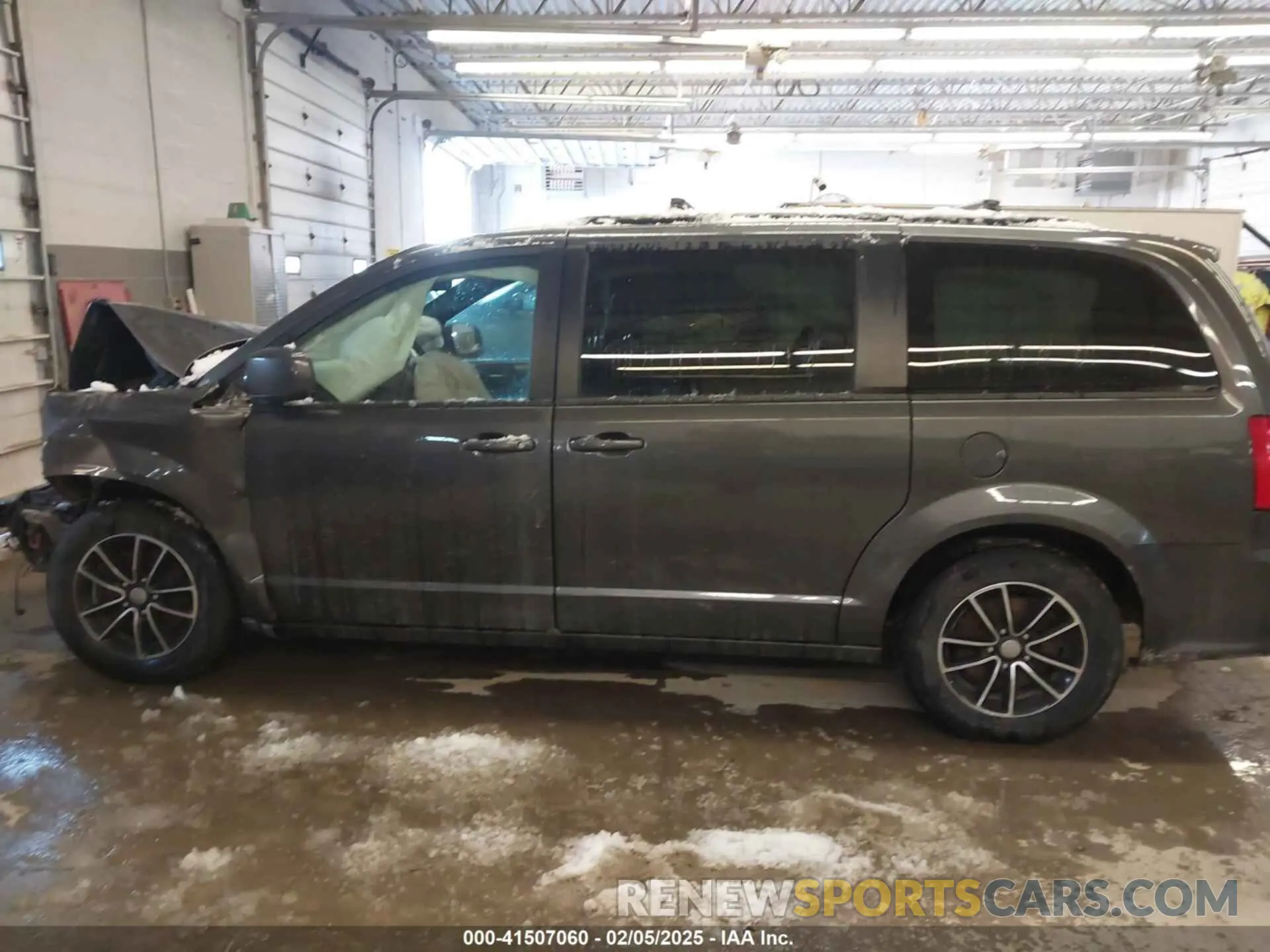 15 fotografías del automóvil dañado 2C4RDGEG3KR647995 DODGE GRAND CARAVAN 2019