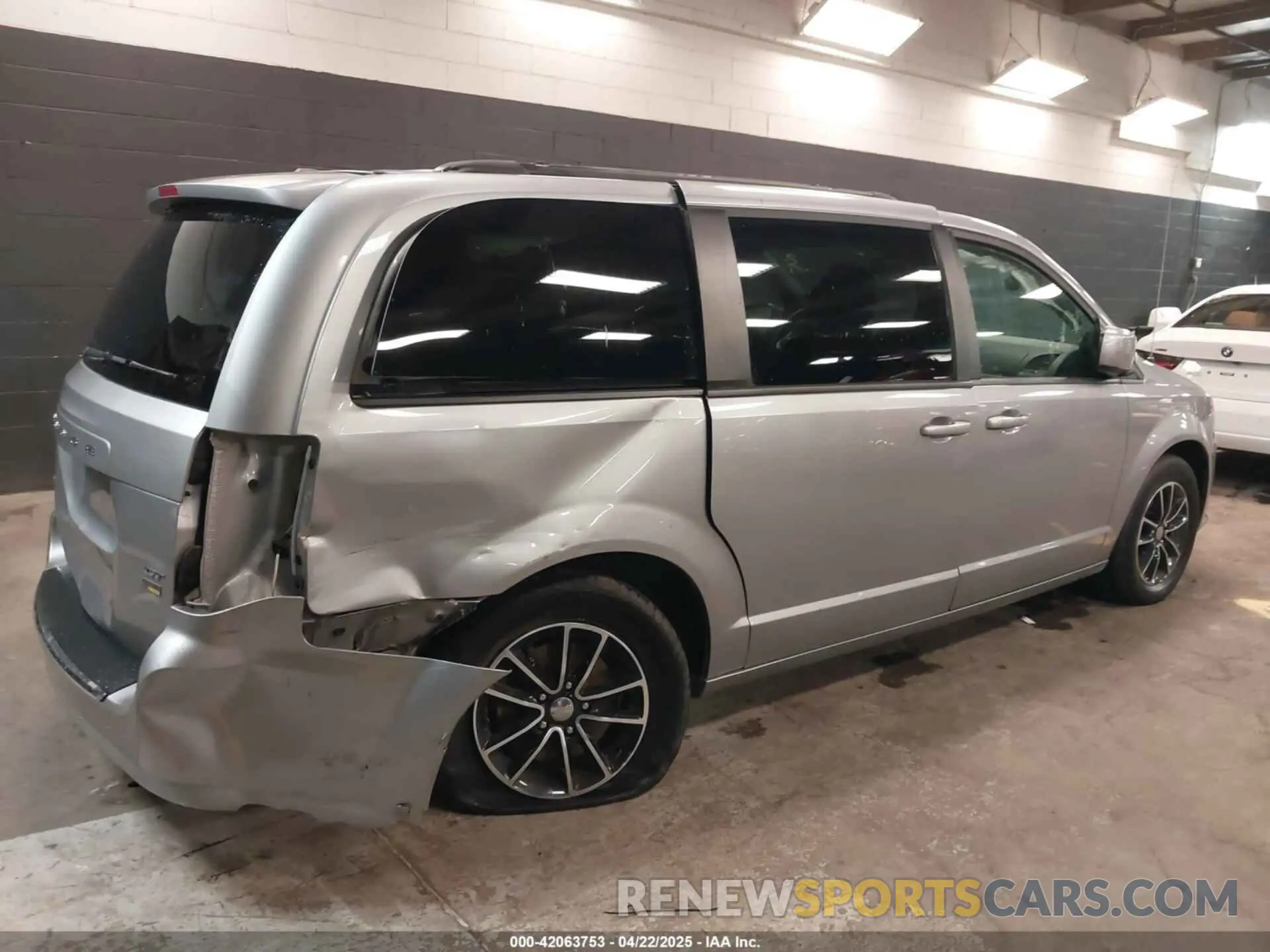 6 fotografías del automóvil dañado 2C4RDGEG3KR663355 DODGE GRAND CARAVAN 2019