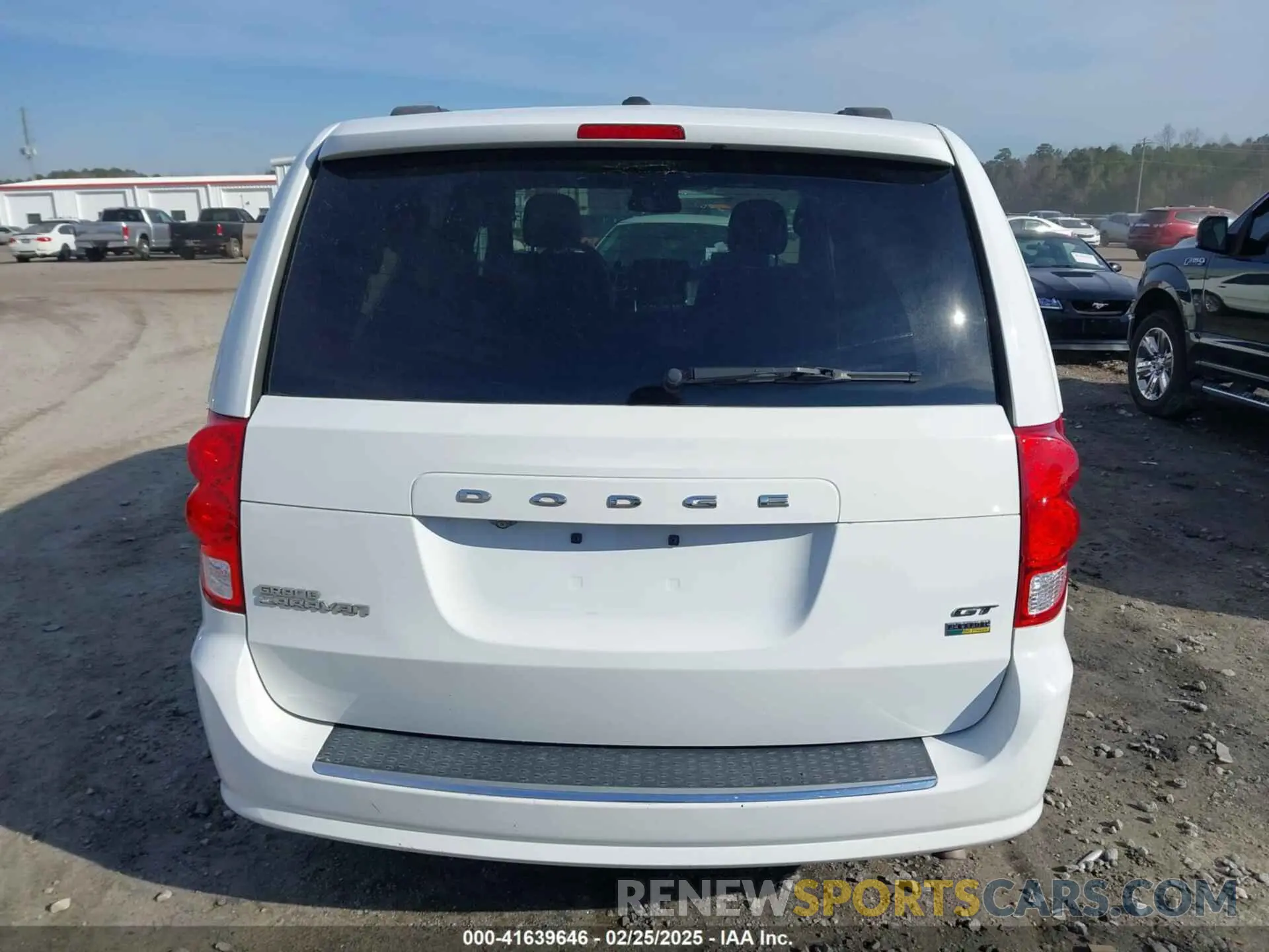 15 fotografías del automóvil dañado 2C4RDGEG3KR784242 DODGE GRAND CARAVAN 2019