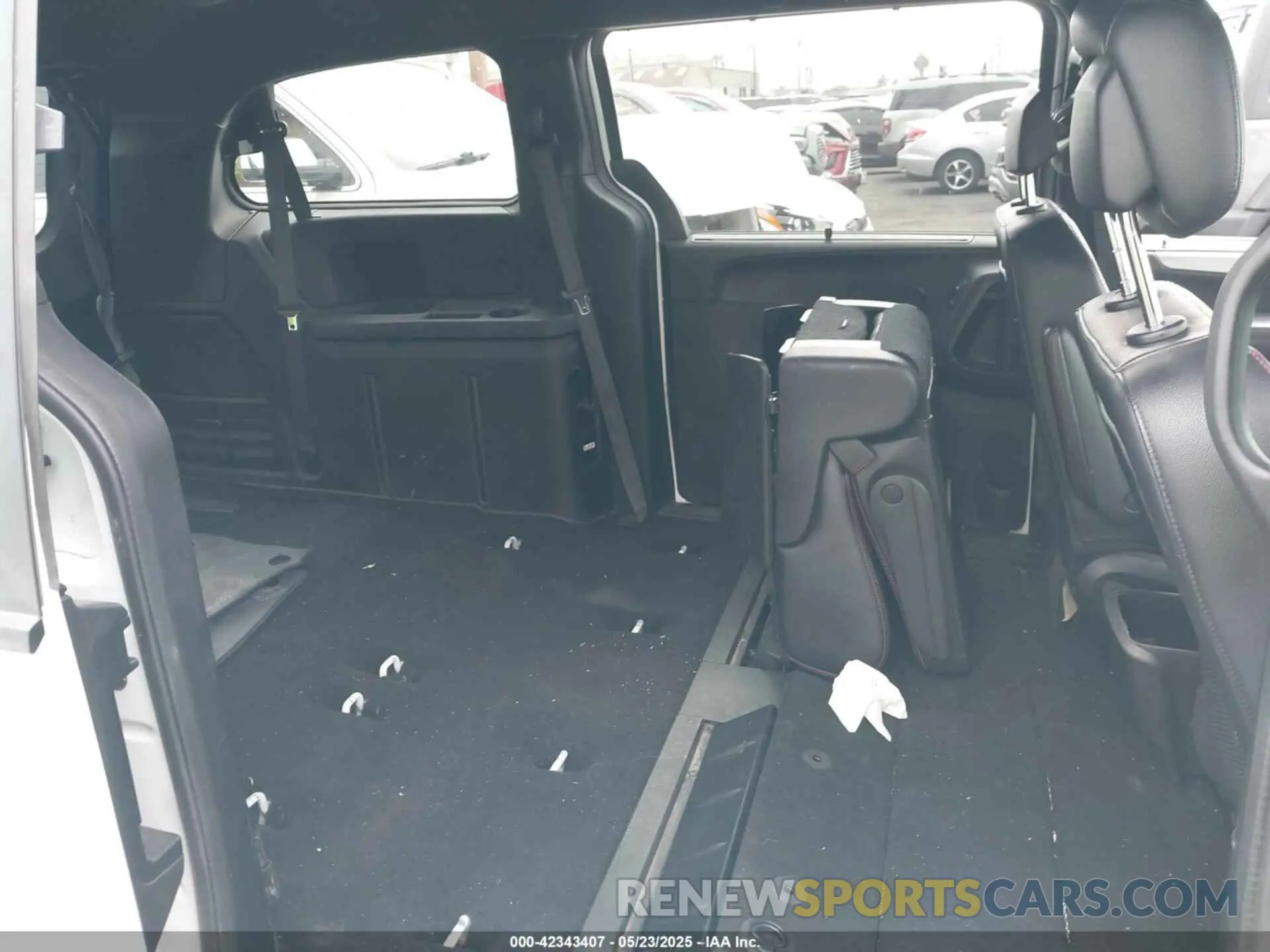 8 fotografías del automóvil dañado 2C4RDGEG4KR535352 DODGE GRAND CARAVAN 2019