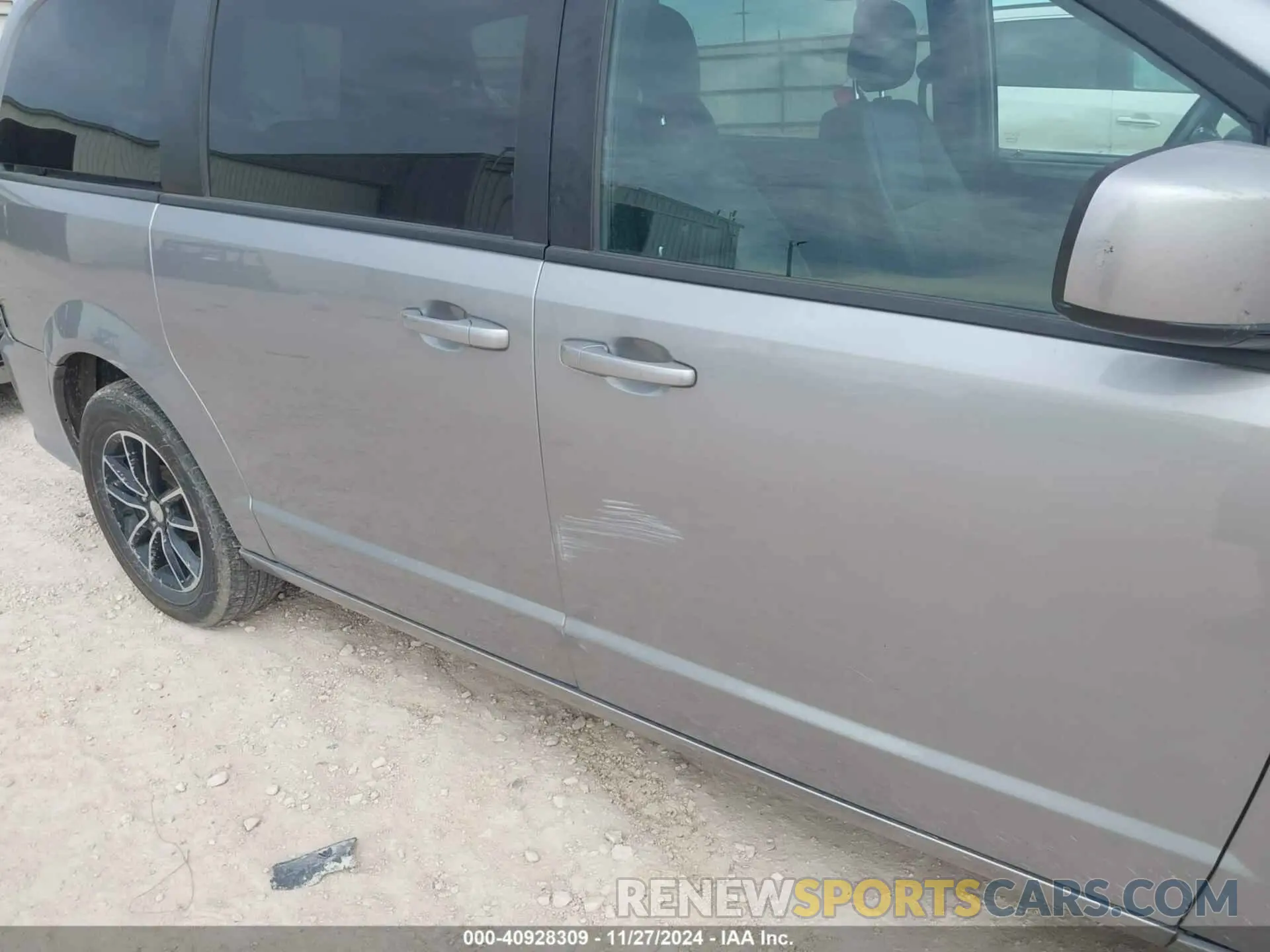 17 fotografías del automóvil dañado 2C4RDGEG4KR537974 DODGE GRAND CARAVAN 2019