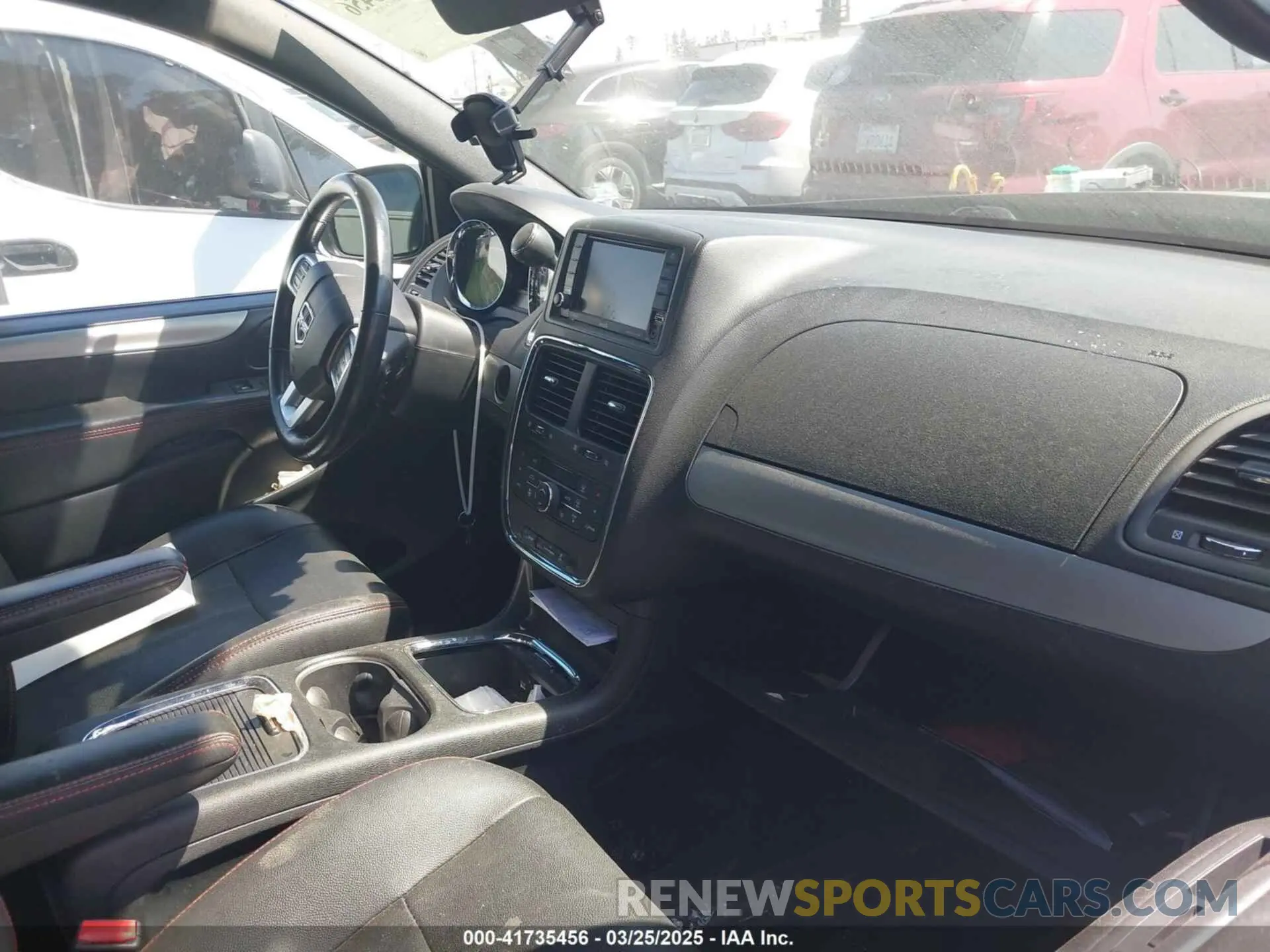 5 fotografías del automóvil dañado 2C4RDGEG4KR611605 DODGE GRAND CARAVAN 2019