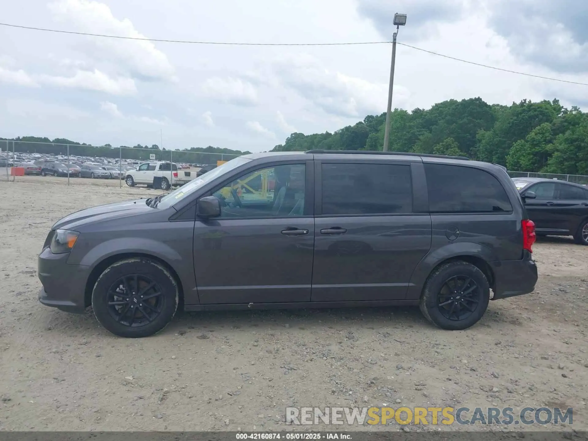 14 fotografías del automóvil dañado 2C4RDGEG4KR739777 DODGE GRAND CARAVAN 2019