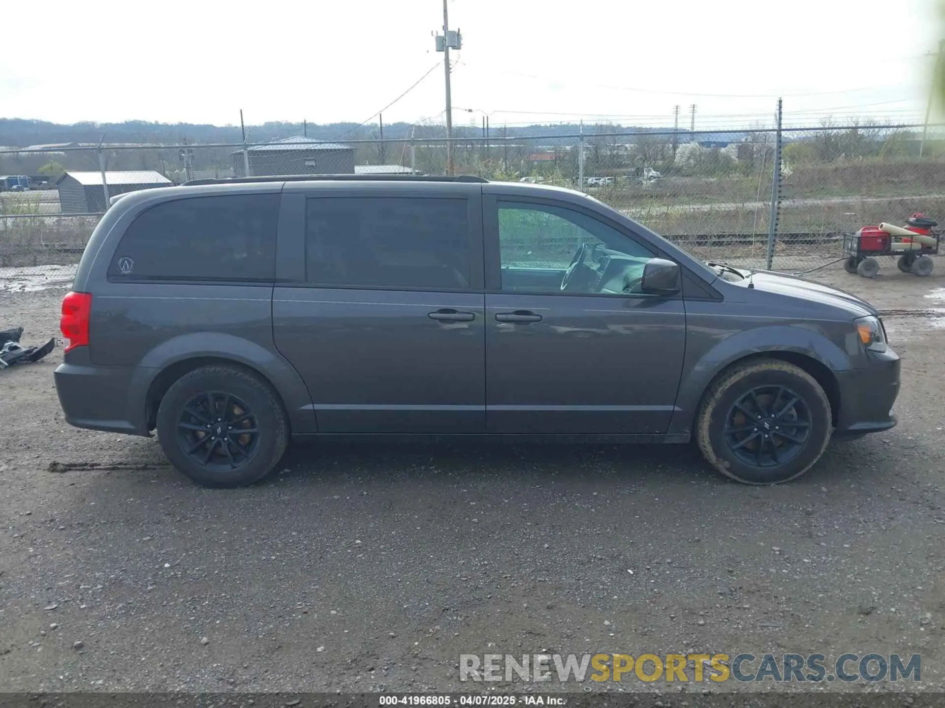 14 fotografías del automóvil dañado 2C4RDGEG4KR739780 DODGE GRAND CARAVAN 2019