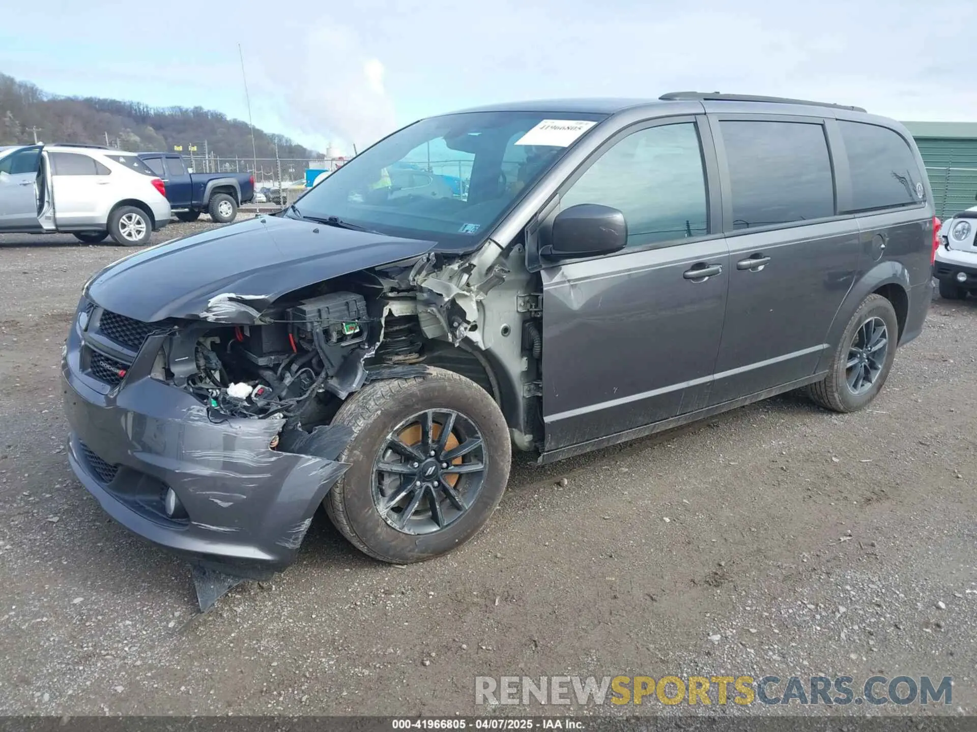 2 fotografías del automóvil dañado 2C4RDGEG4KR739780 DODGE GRAND CARAVAN 2019