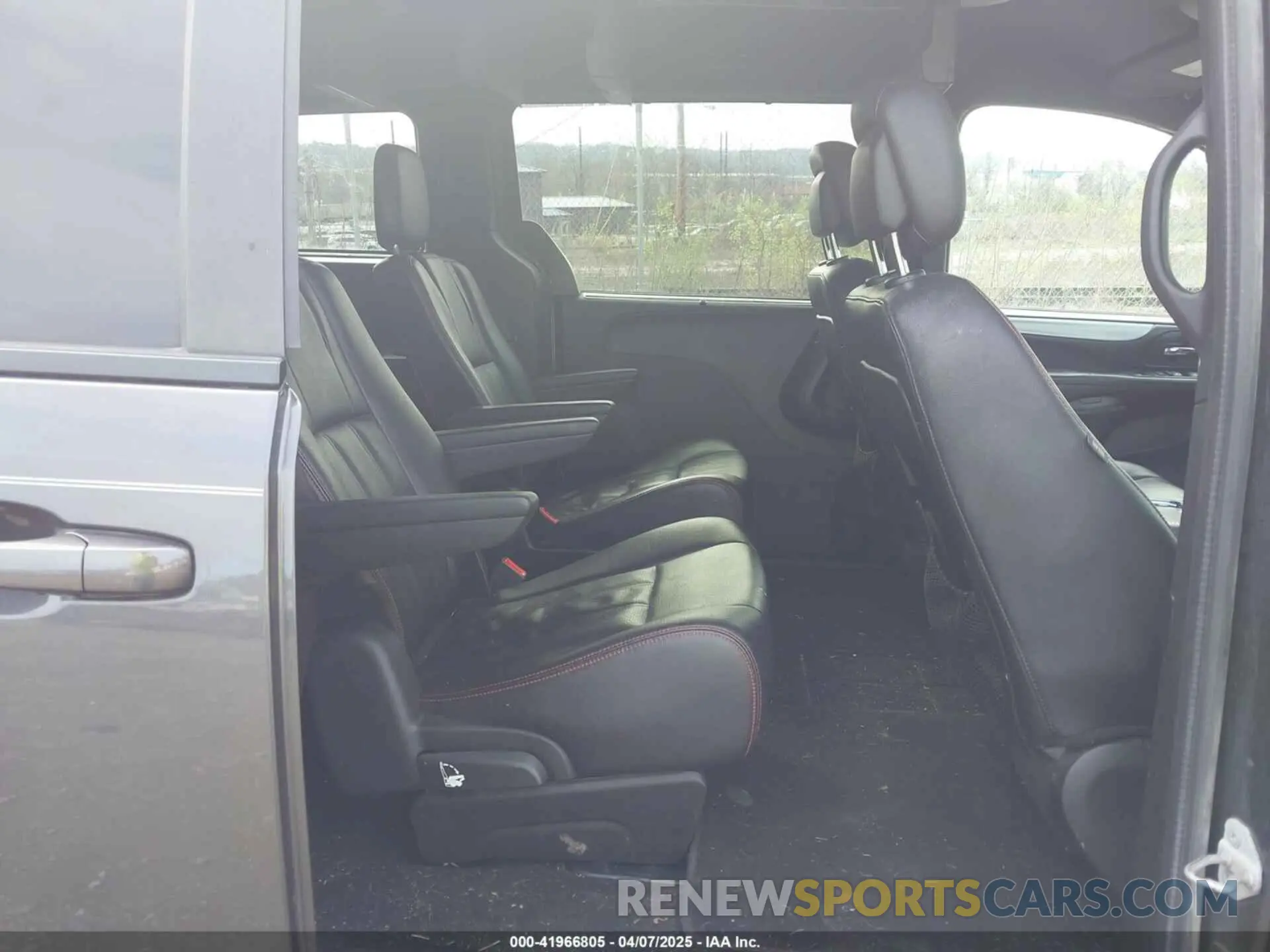 8 fotografías del automóvil dañado 2C4RDGEG4KR739780 DODGE GRAND CARAVAN 2019