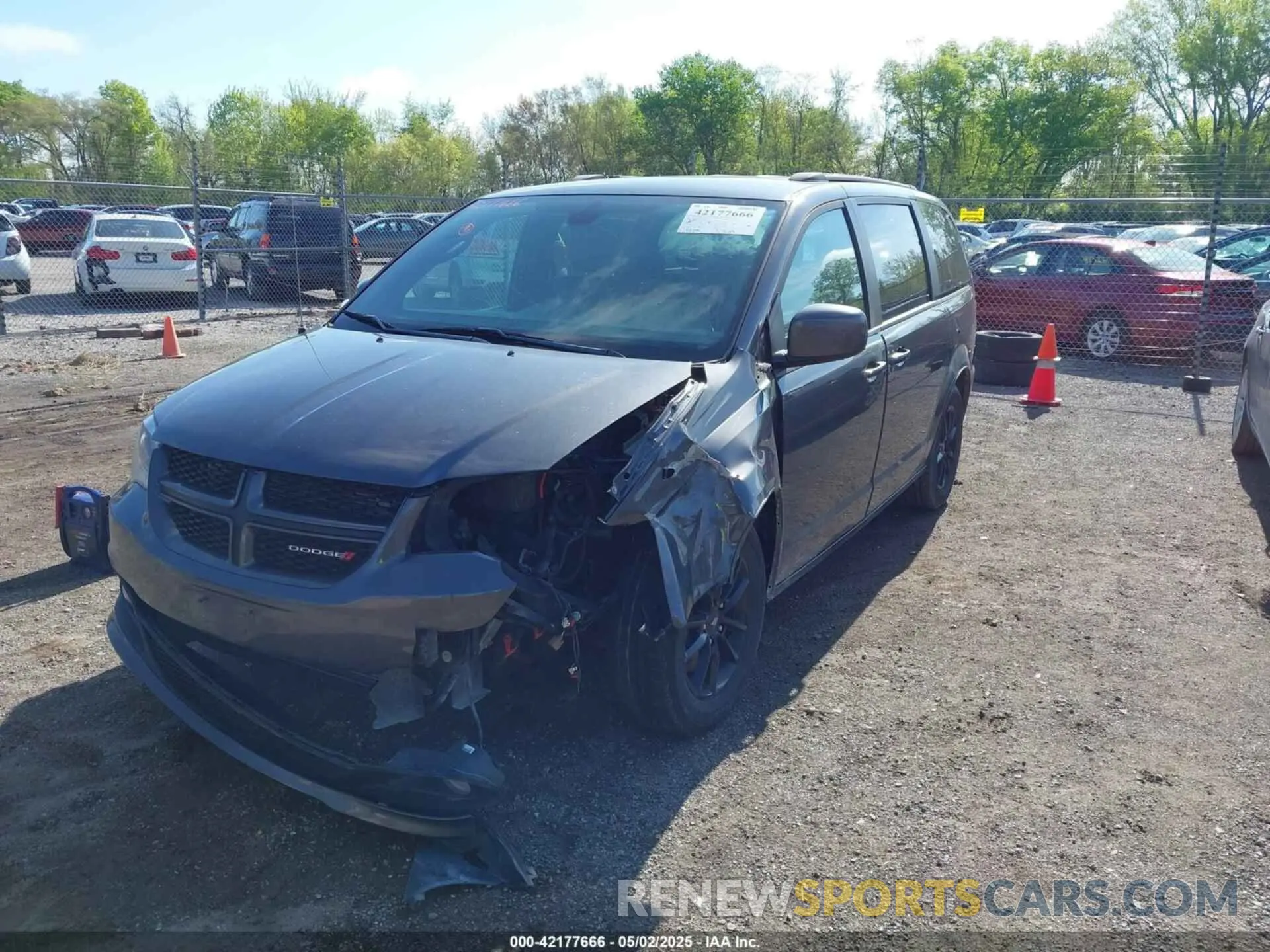 2 fotografías del automóvil dañado 2C4RDGEG4KR739861 DODGE GRAND CARAVAN 2019