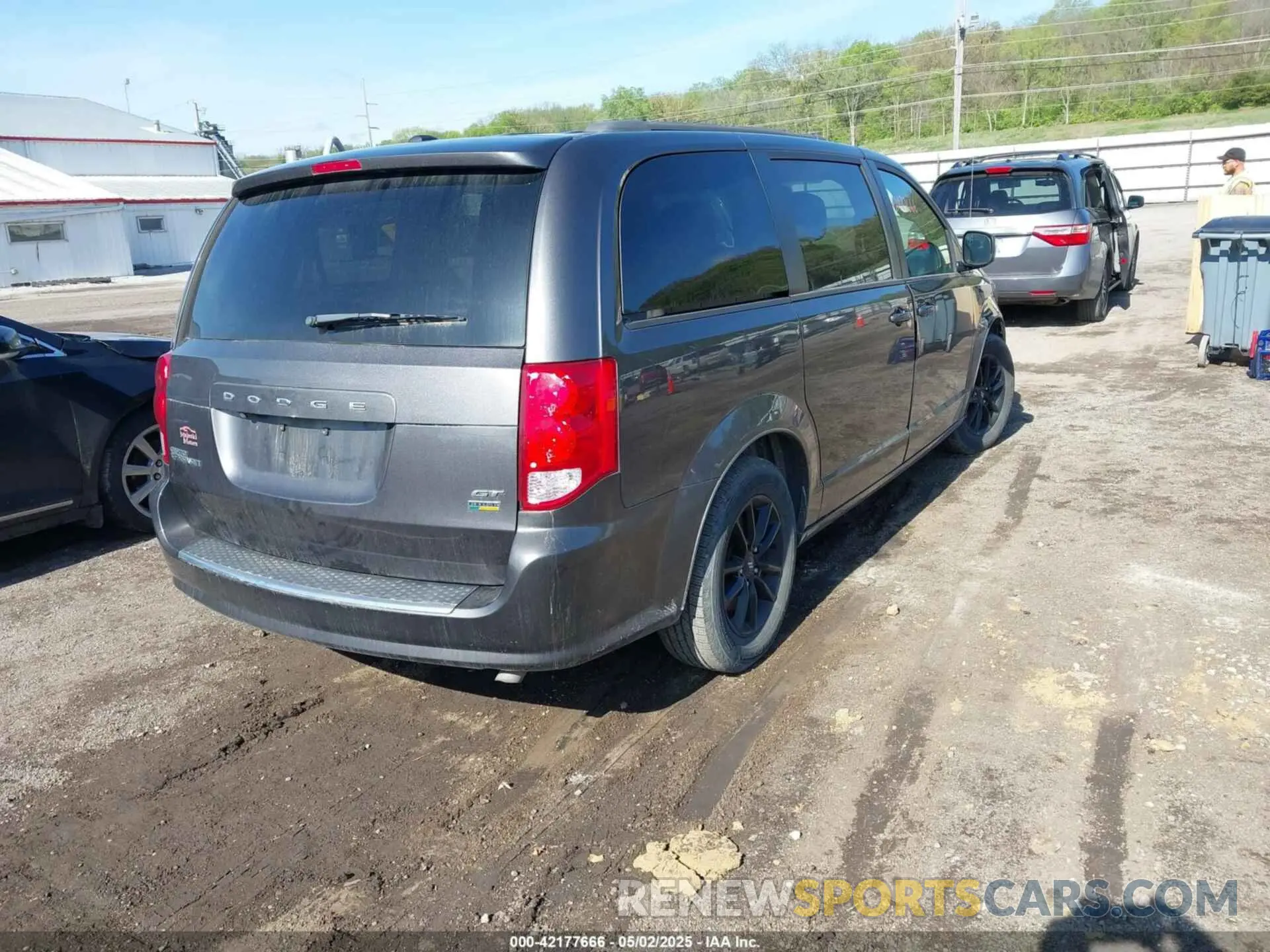 4 fotografías del automóvil dañado 2C4RDGEG4KR739861 DODGE GRAND CARAVAN 2019