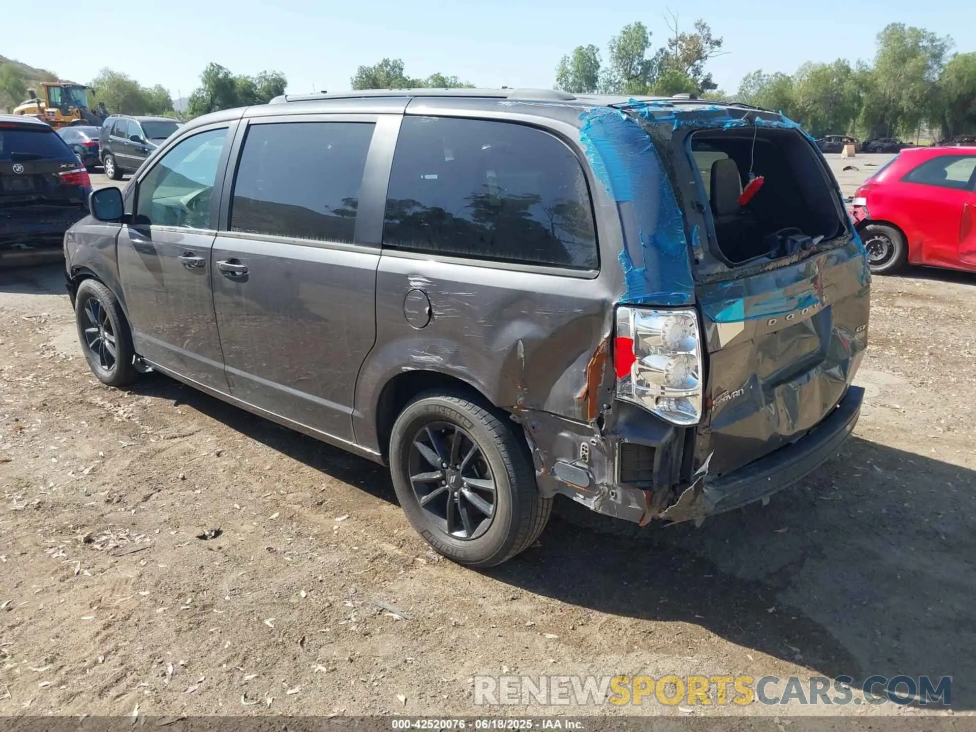 3 fotografías del automóvil dañado 2C4RDGEG4KR750844 DODGE GRAND CARAVAN 2019