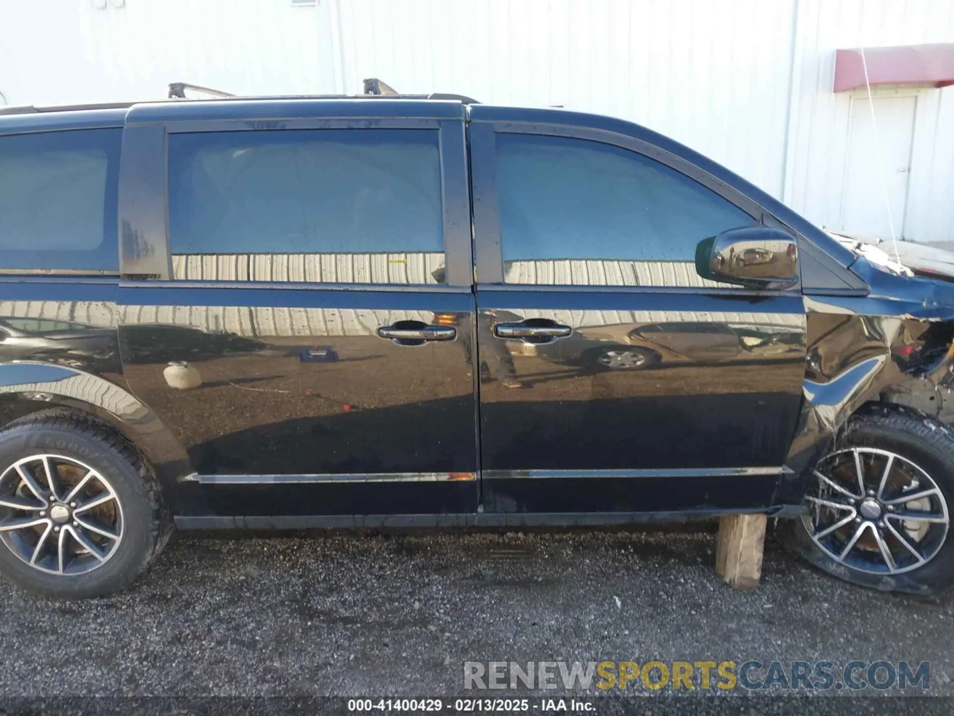 13 fotografías del automóvil dañado 2C4RDGEG6KR611363 DODGE GRAND CARAVAN 2019