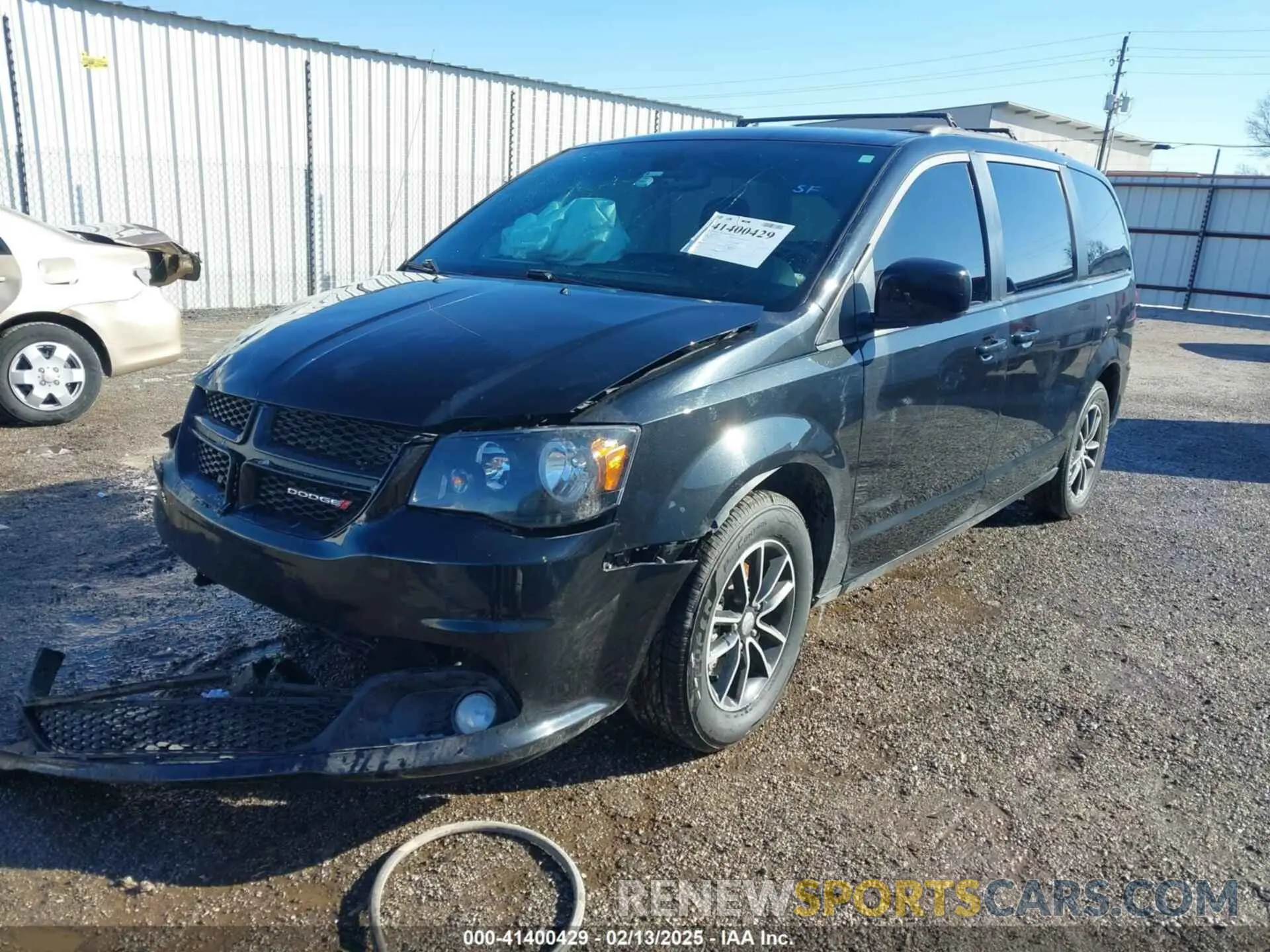 2 fotografías del automóvil dañado 2C4RDGEG6KR611363 DODGE GRAND CARAVAN 2019