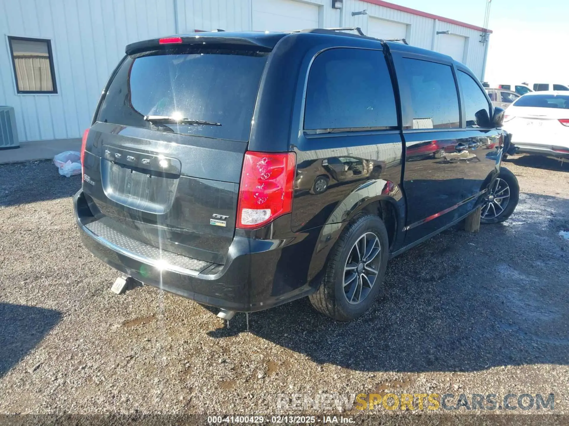 4 fotografías del automóvil dañado 2C4RDGEG6KR611363 DODGE GRAND CARAVAN 2019