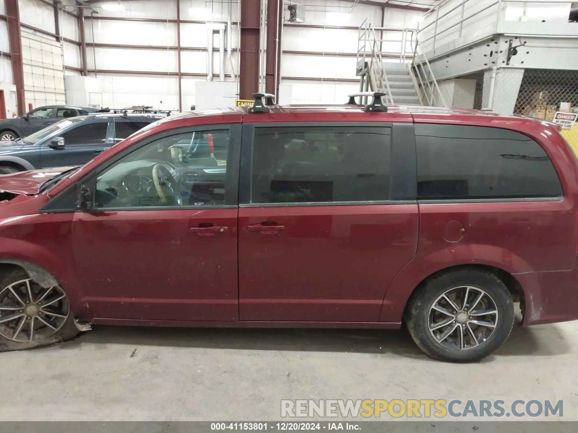 15 fotografías del automóvil dañado 2C4RDGEG7KR529237 DODGE GRAND CARAVAN 2019