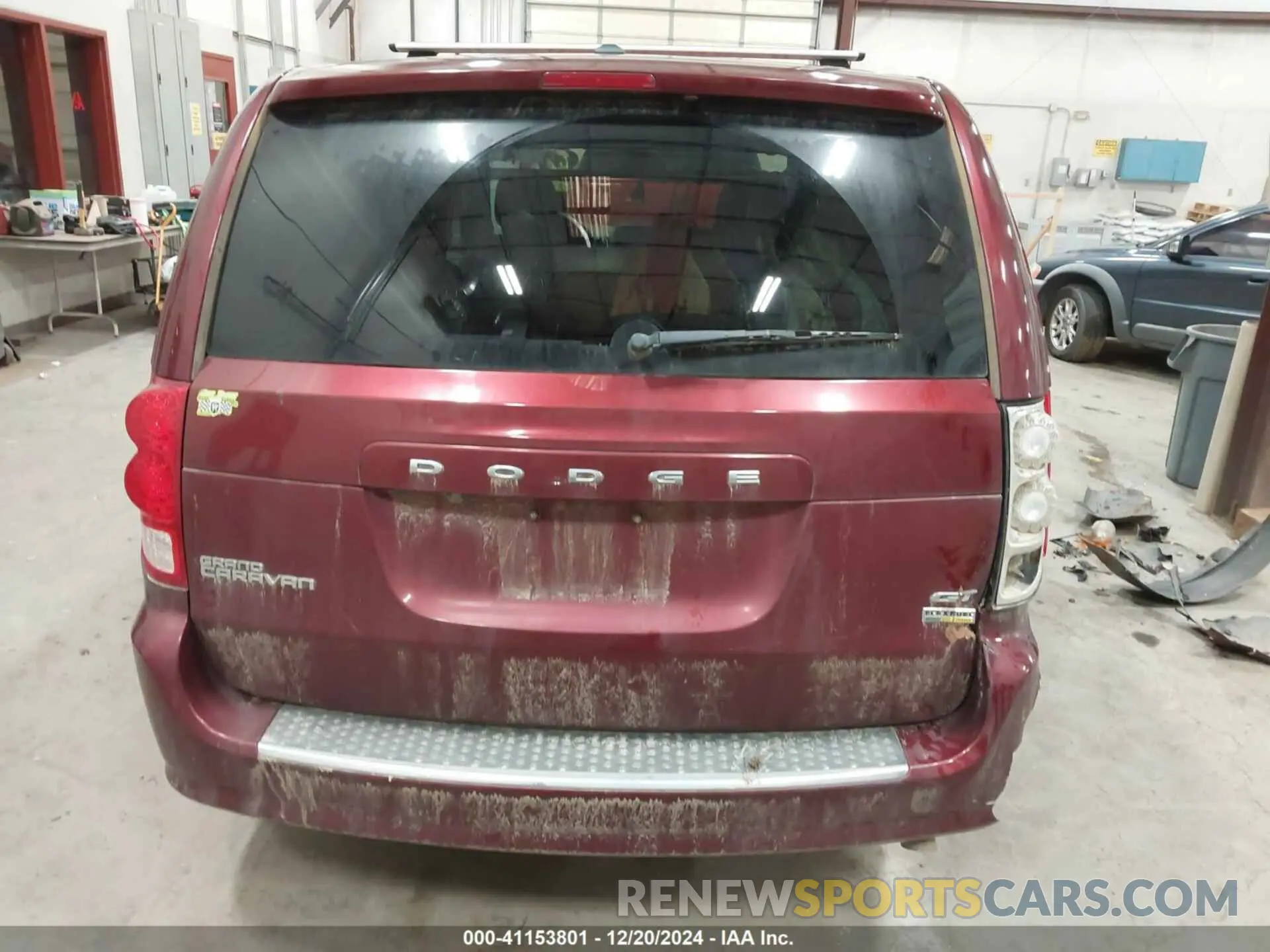 17 fotografías del automóvil dañado 2C4RDGEG7KR529237 DODGE GRAND CARAVAN 2019
