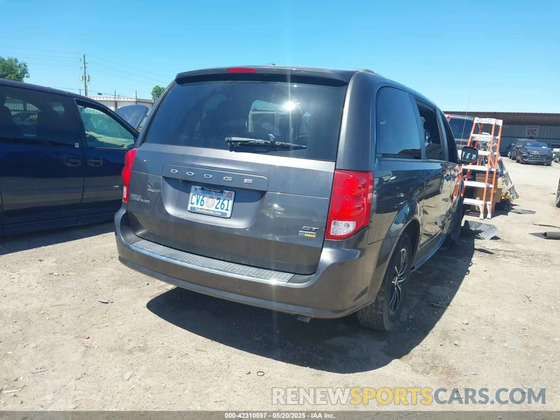 4 fotografías del automóvil dañado 2C4RDGEG7KR561945 DODGE GRAND CARAVAN 2019