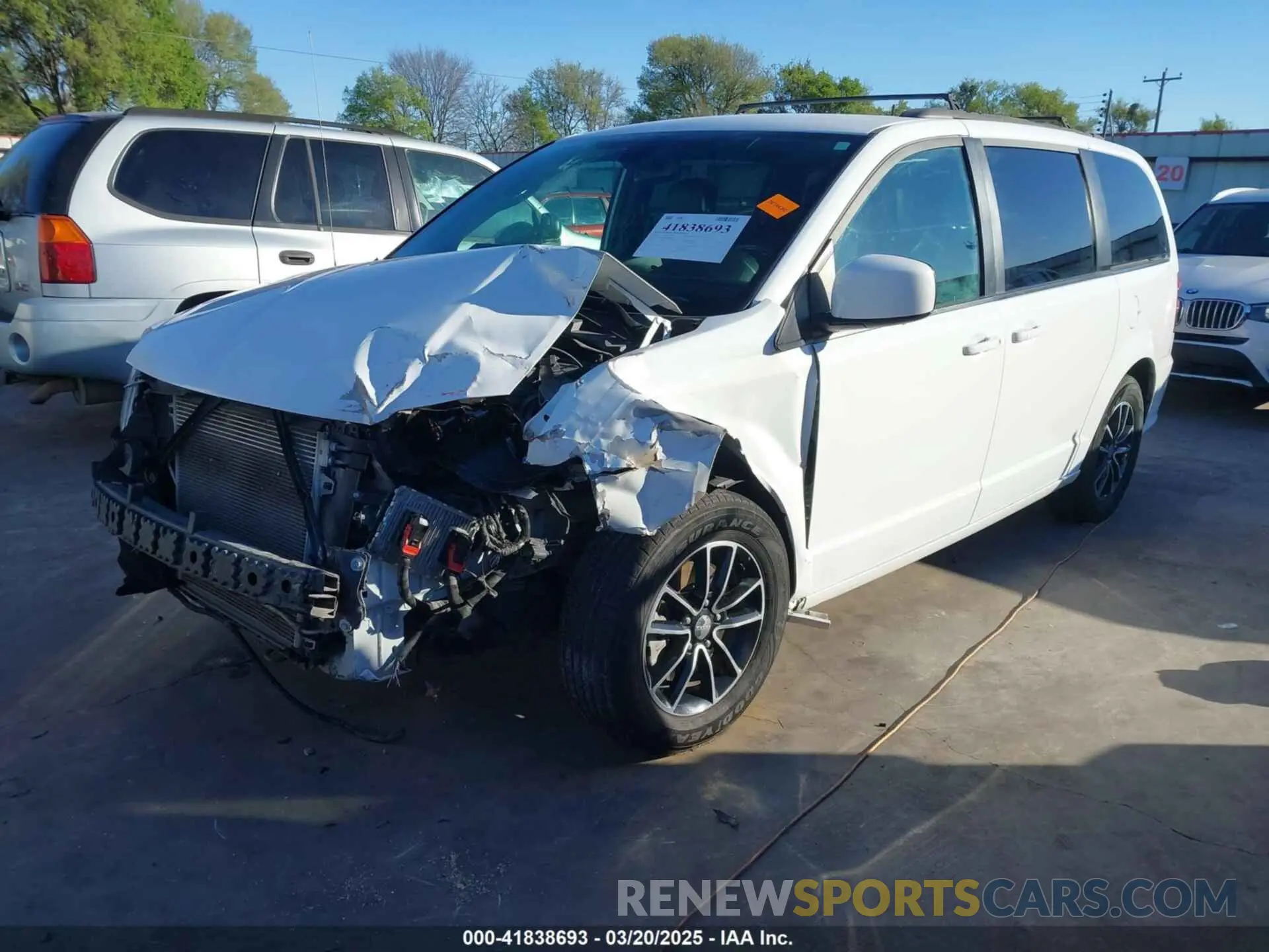 2 fotografías del automóvil dañado 2C4RDGEG7KR565218 DODGE GRAND CARAVAN 2019