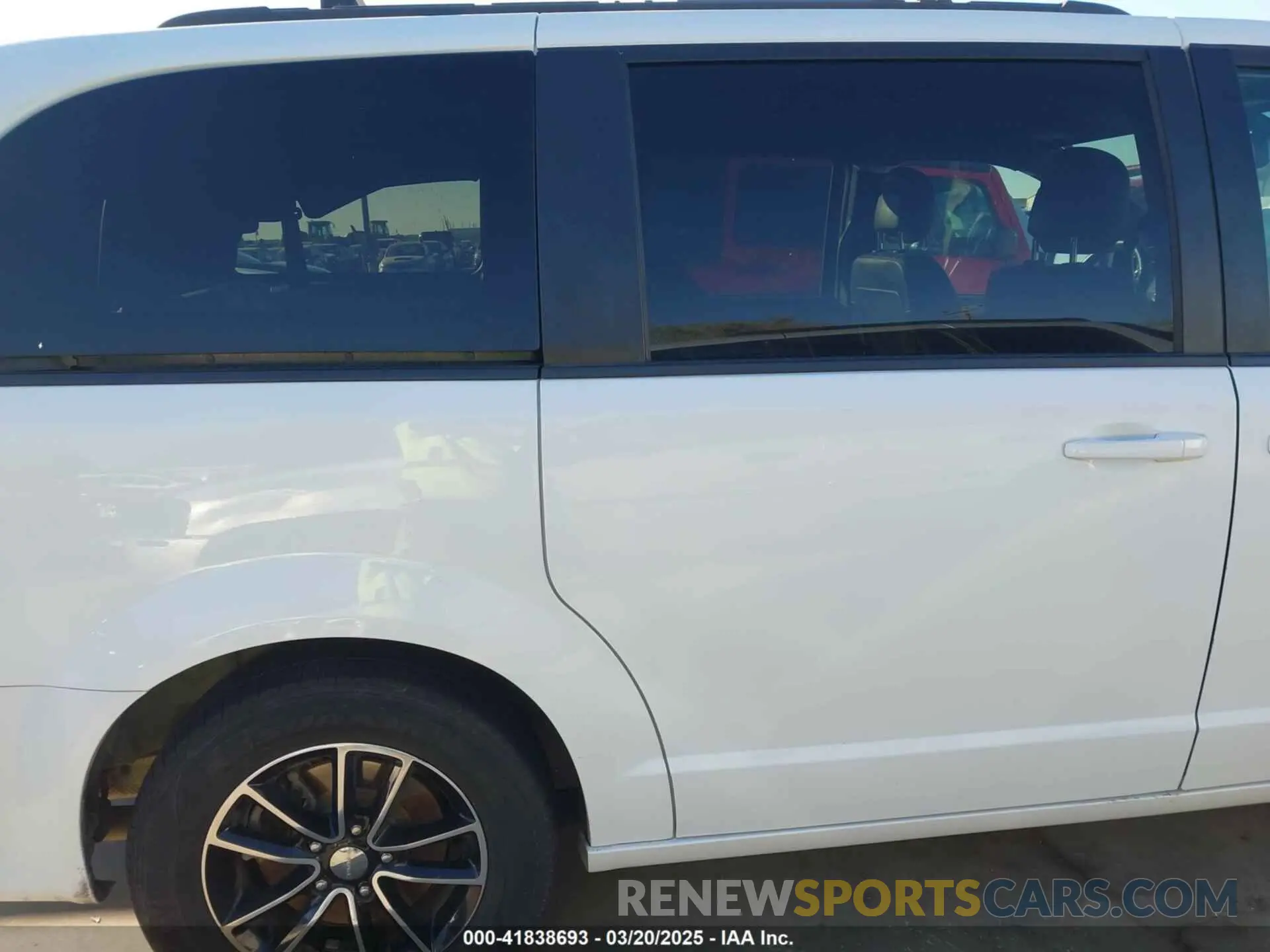 21 fotografías del automóvil dañado 2C4RDGEG7KR565218 DODGE GRAND CARAVAN 2019