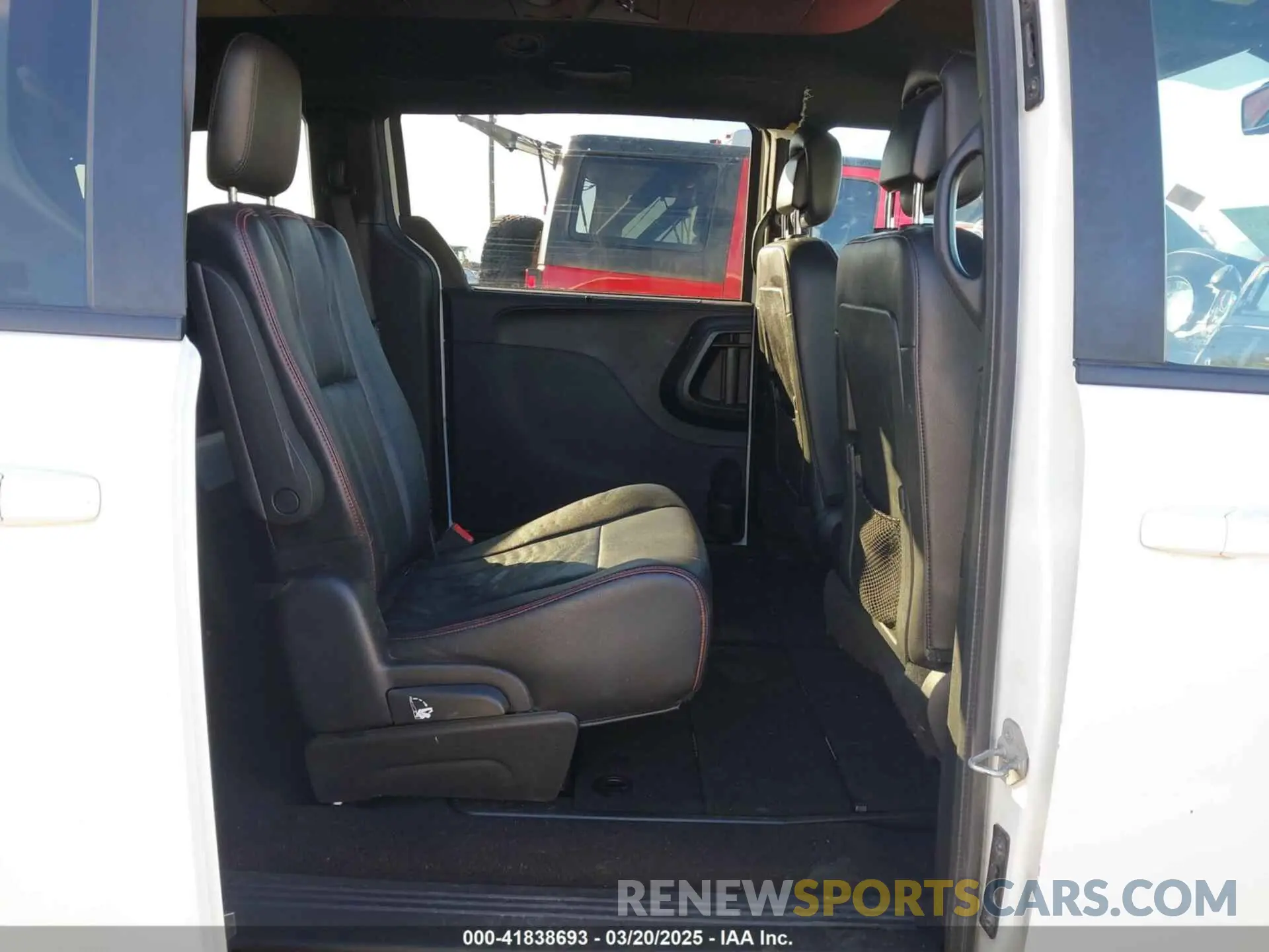 8 fotografías del automóvil dañado 2C4RDGEG7KR565218 DODGE GRAND CARAVAN 2019